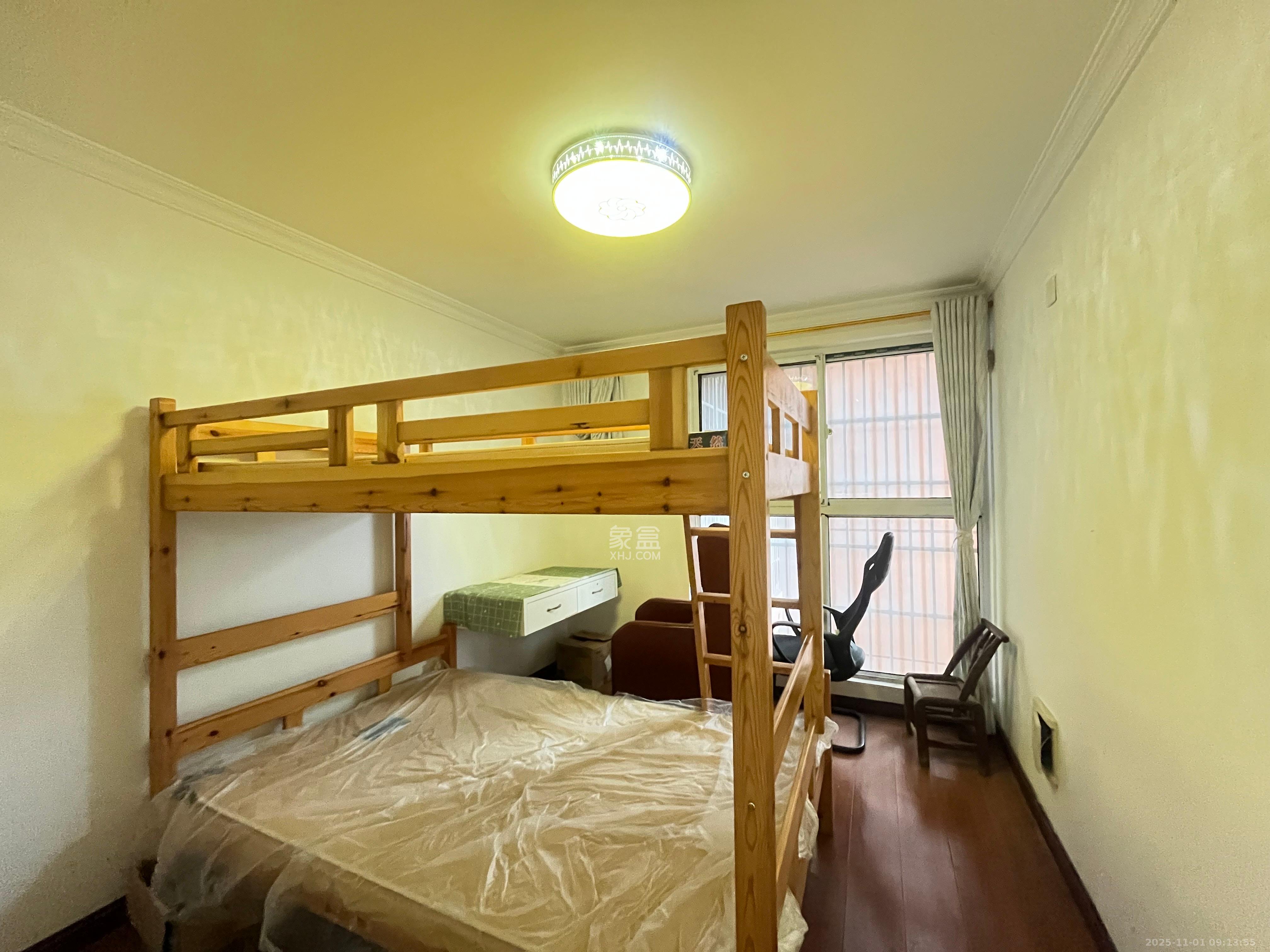 新蕾品阁居 4室2厅2卫 2200.0元/月 新蕾品阁居 4室2厅2卫 2200.0元/月室内图