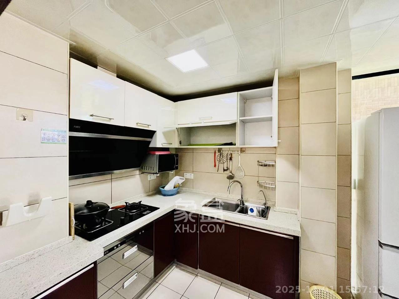 中南红领邦（红星嘉和苑）  4室1厅2卫    3200.0元/月室内图