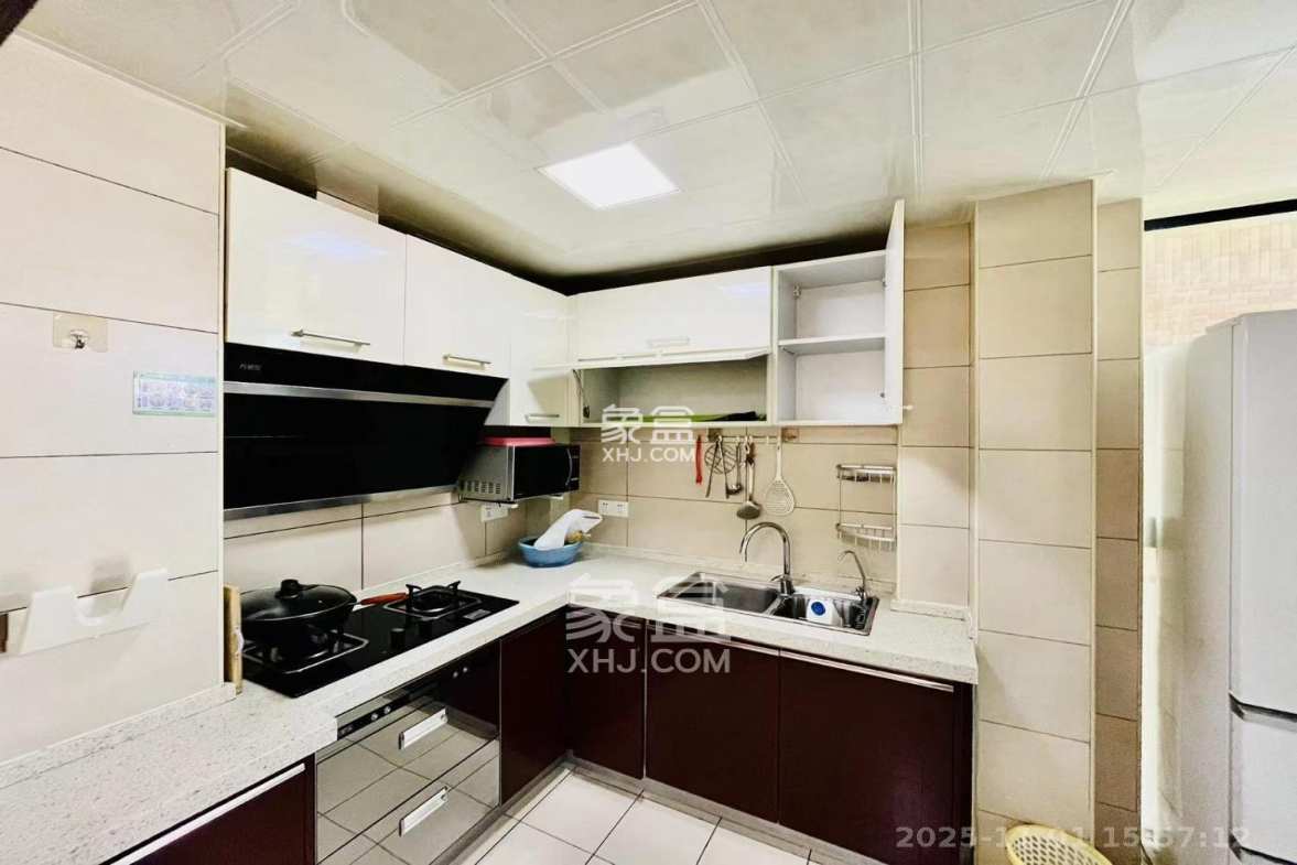 中南红领邦(红星嘉和苑) 4室1厅2卫 3200.0元/月 中南红领邦(红星嘉和苑) 4室1厅2卫 3200.0元/月室内图