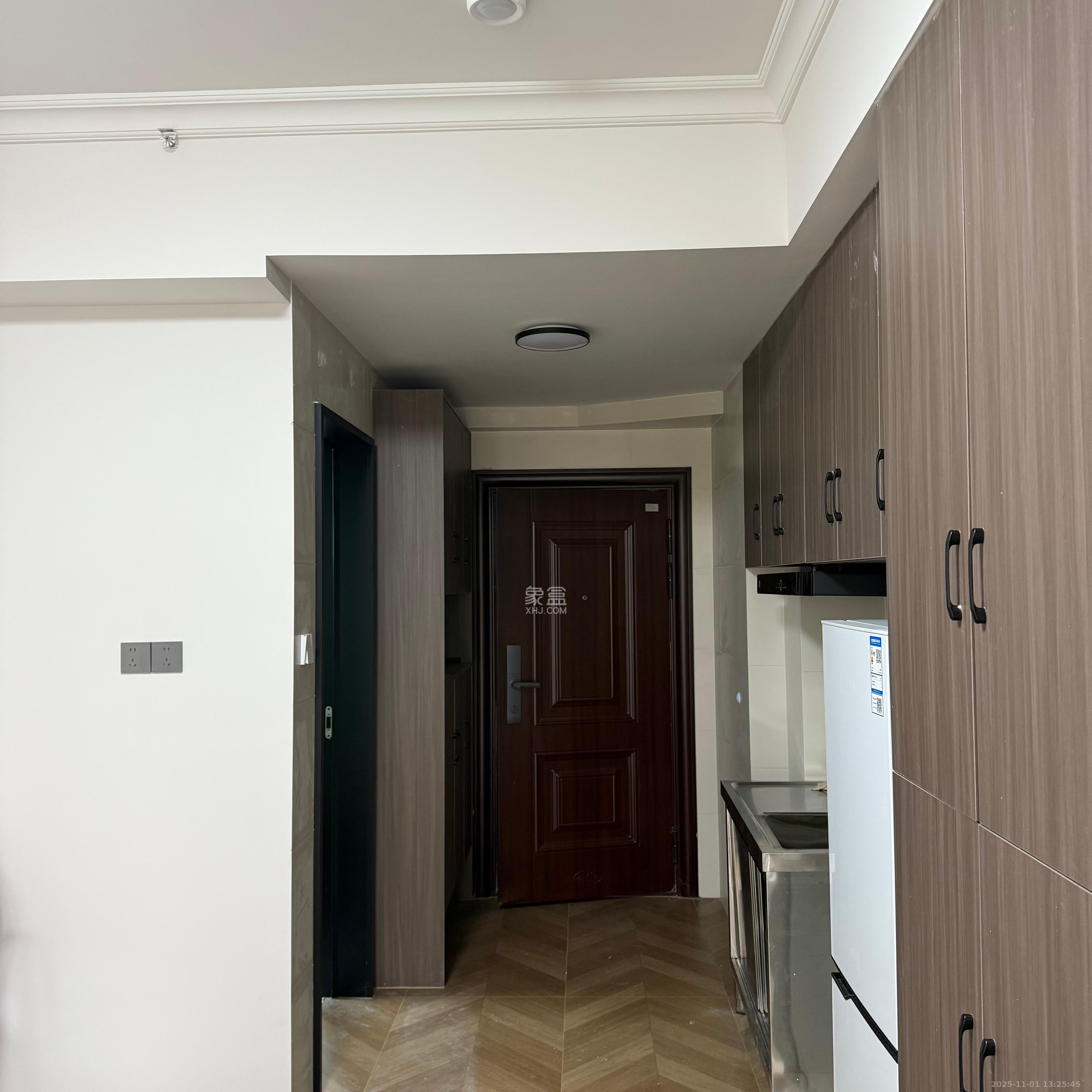 莲馨苑  1室1厅1卫    1400.0元/月室内图