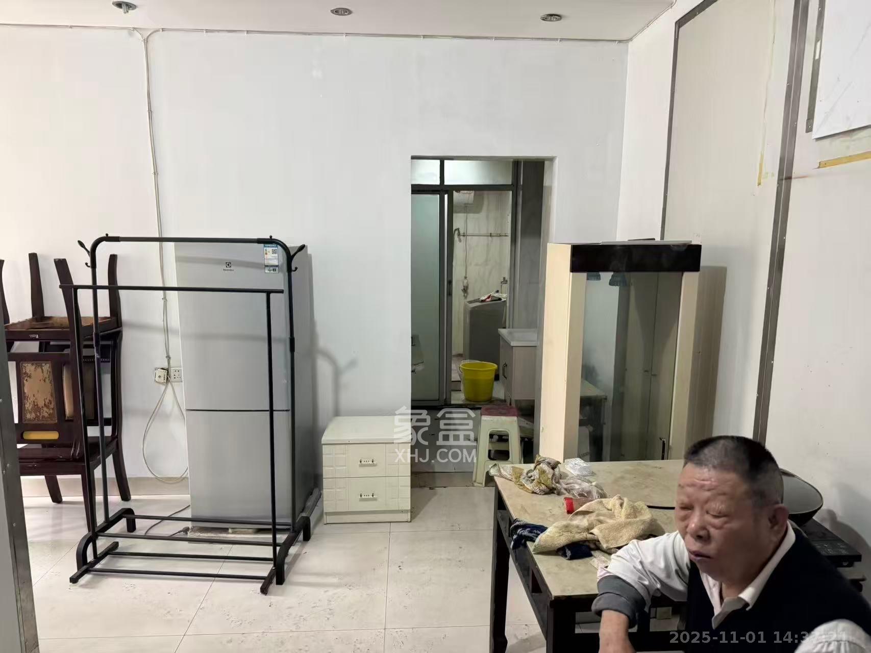 大桥一,二区 1室0厅0卫 1100.0元/月 大桥一,二区 1室0厅0卫 1100.0元/月室内图