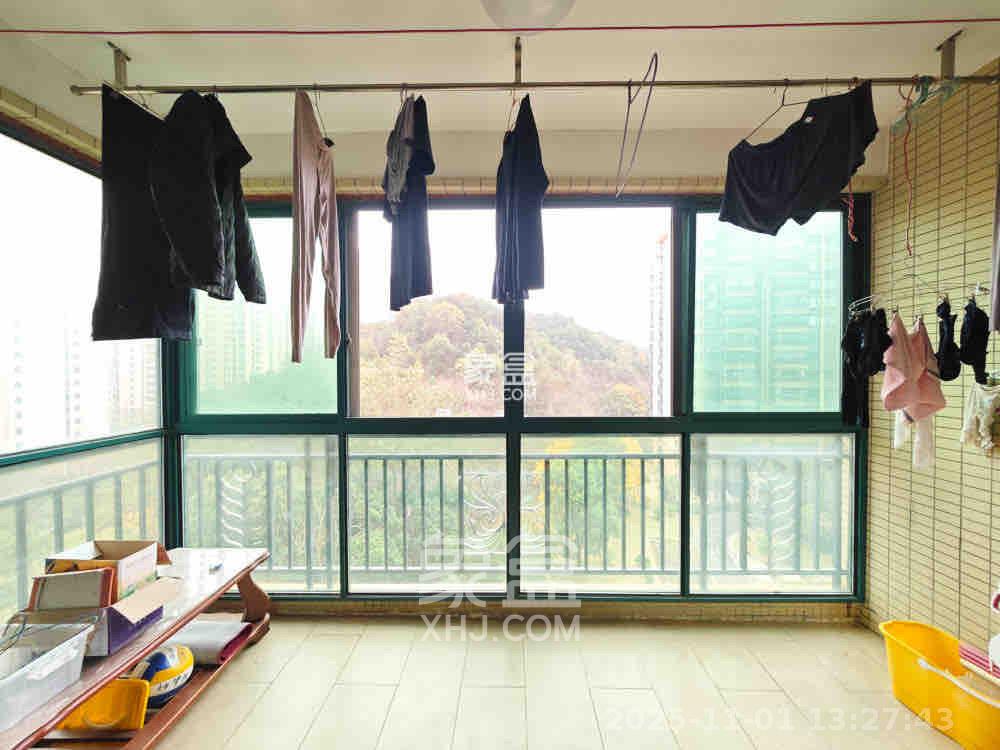 恒大城  3室2厅2卫    2100.0元/月室内图