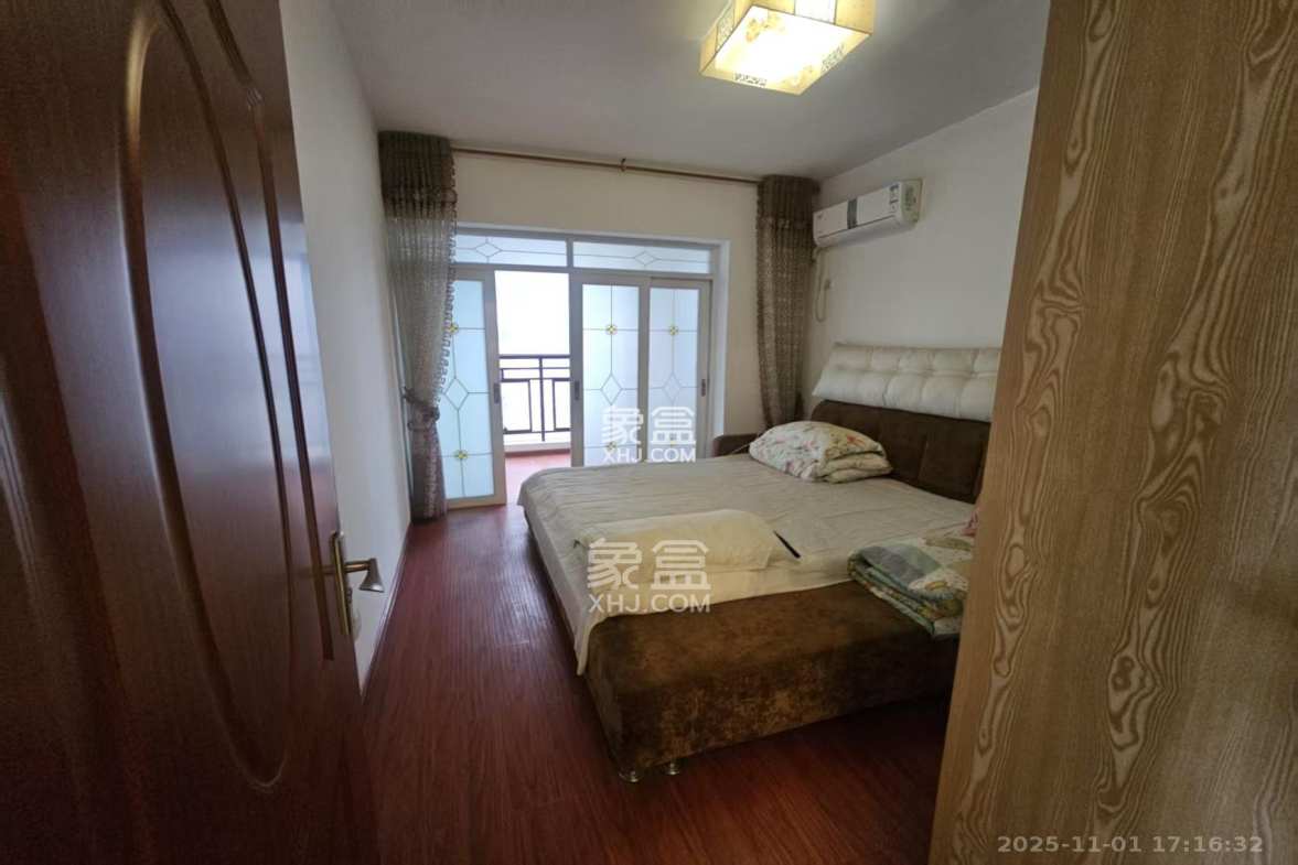 高信向日葵 2室2厅1卫 2400.0元/月 高信向日葵 2室2厅1卫 2400.0元/月室内图