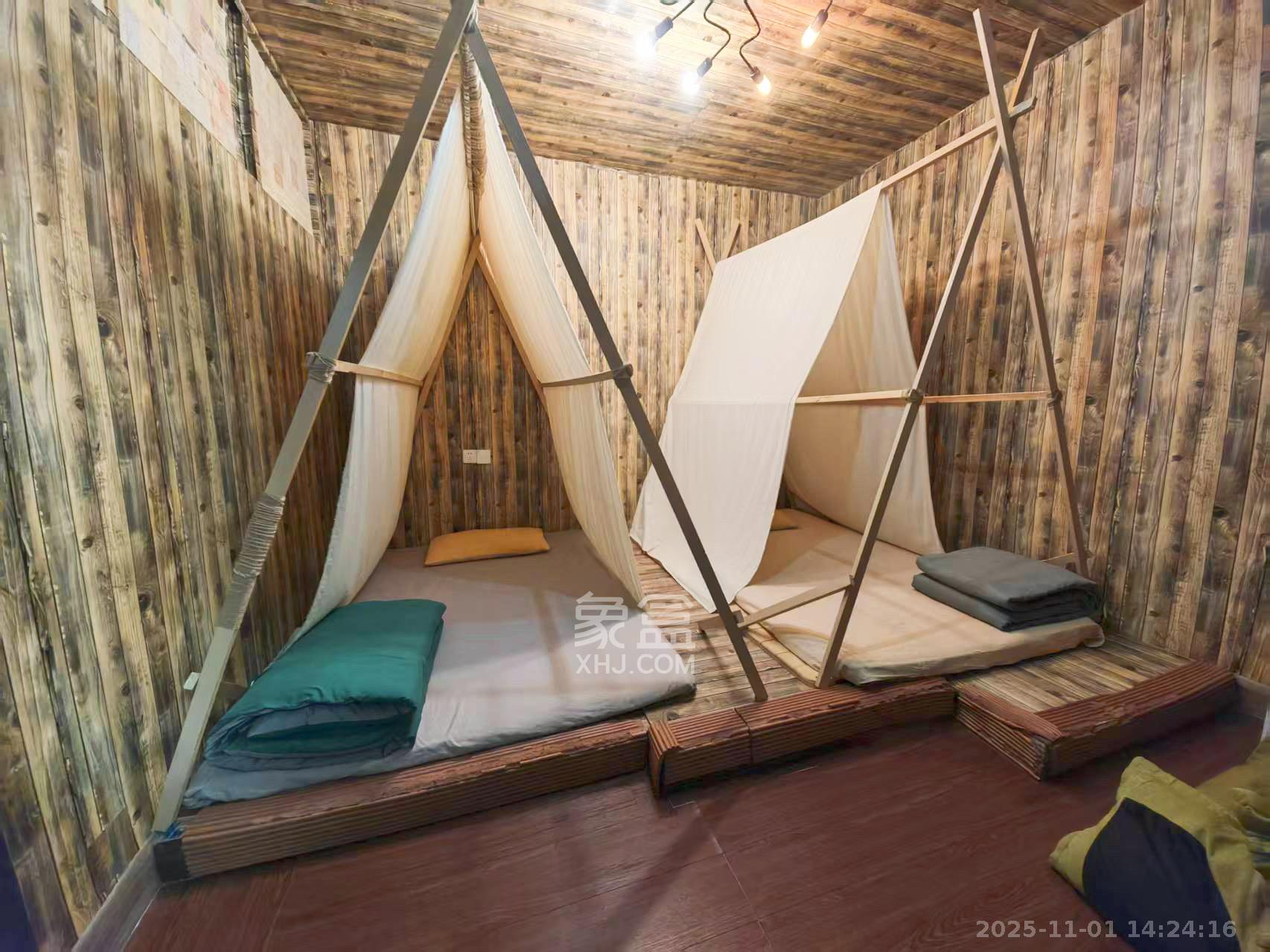 东一国际  2室2厅1卫    3200.0元/月室内图