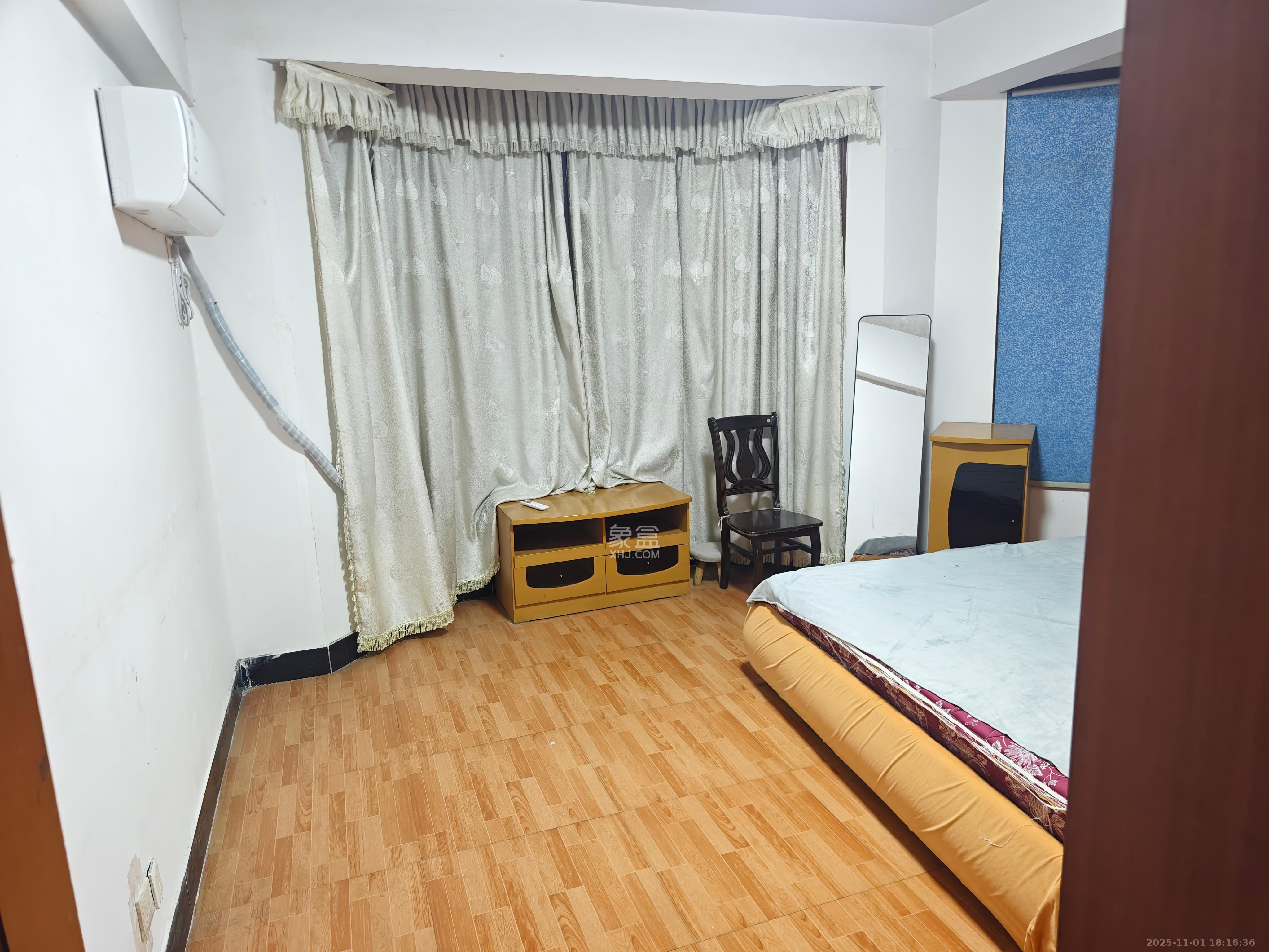 山水人家一二期  2室2厅1卫    1500.0元/月室内图