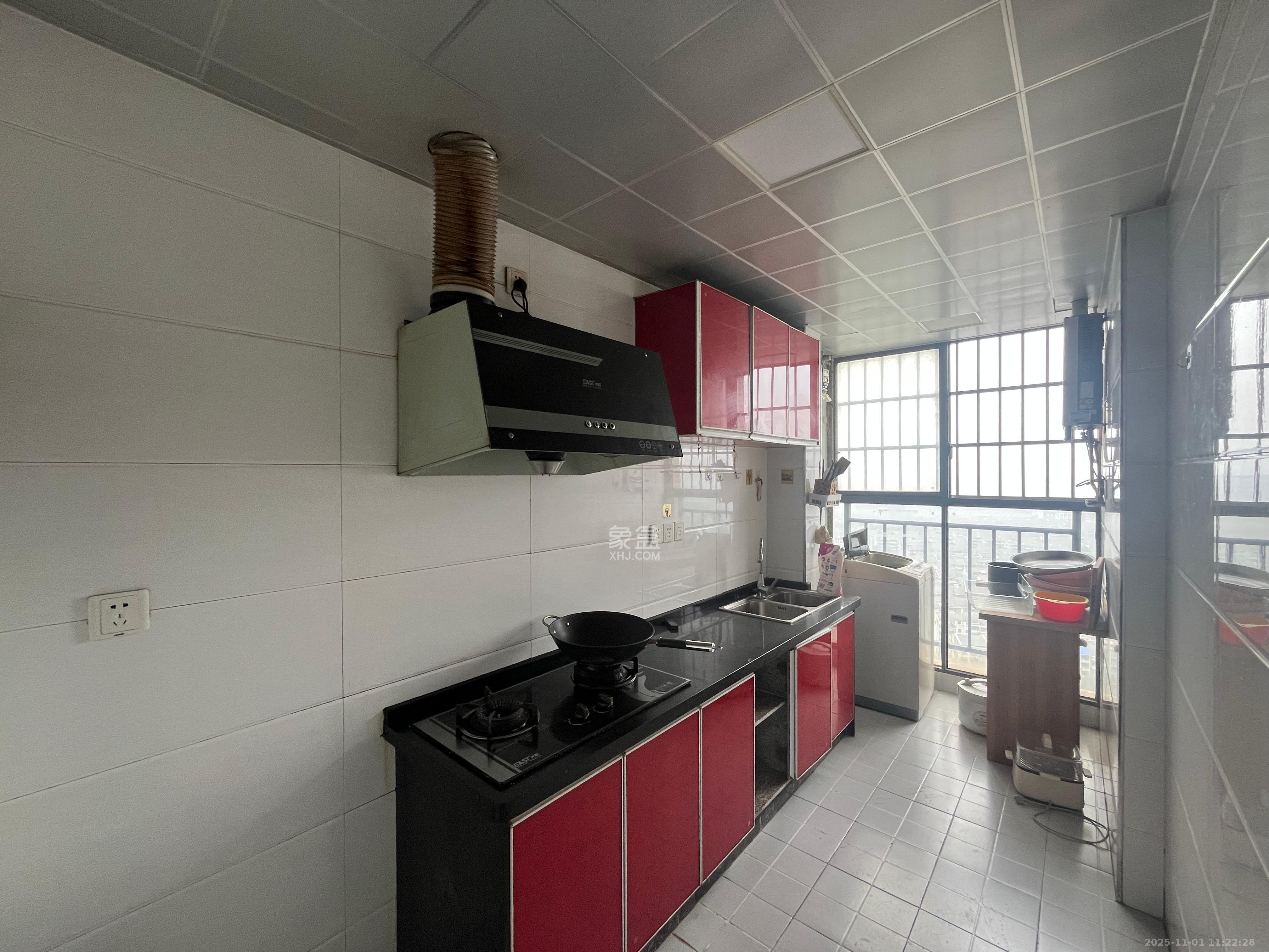 天元涉外桃园  3室2厅2卫    2500.0元/月室内图