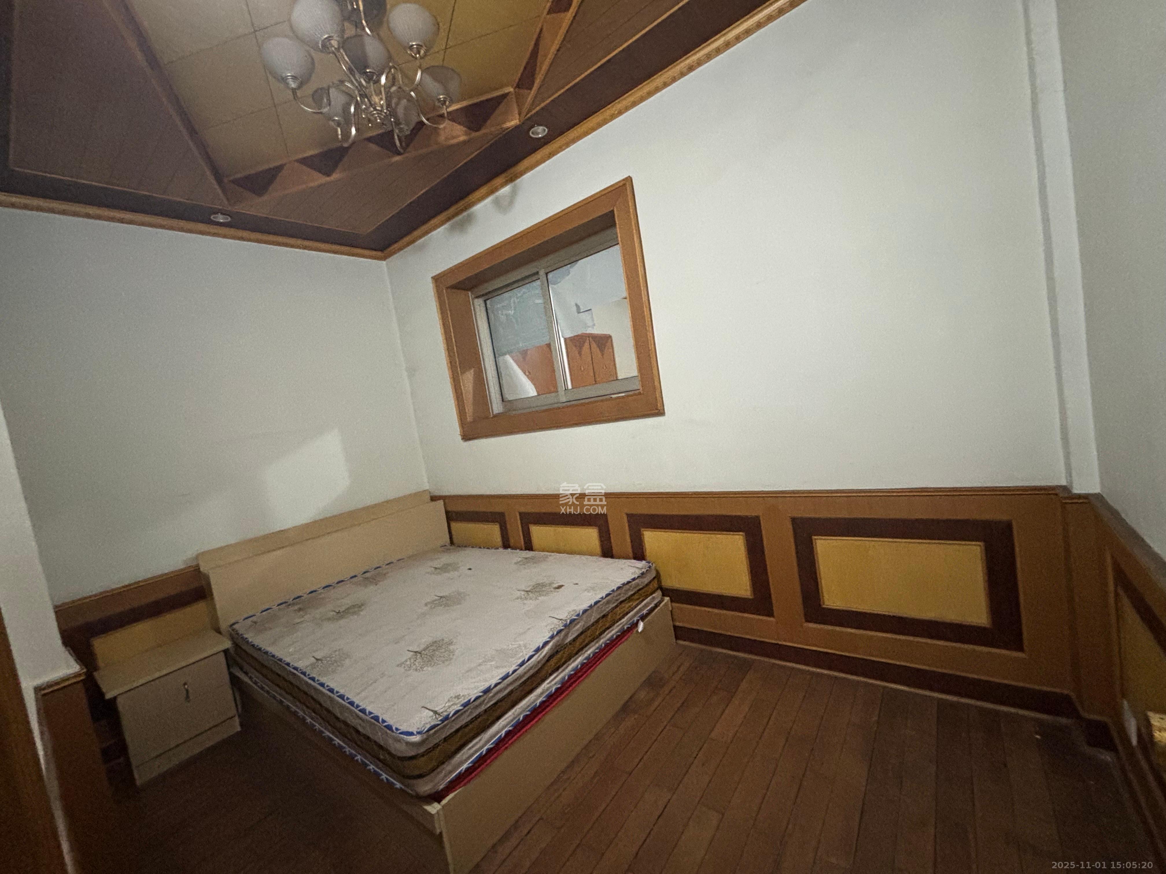 汽车西站商贸城(河西望城坡) 3室2厅1卫 1200.0元/月 汽车西站商贸城(河西望城坡) 3室2厅1卫 1200.0元/月室内图