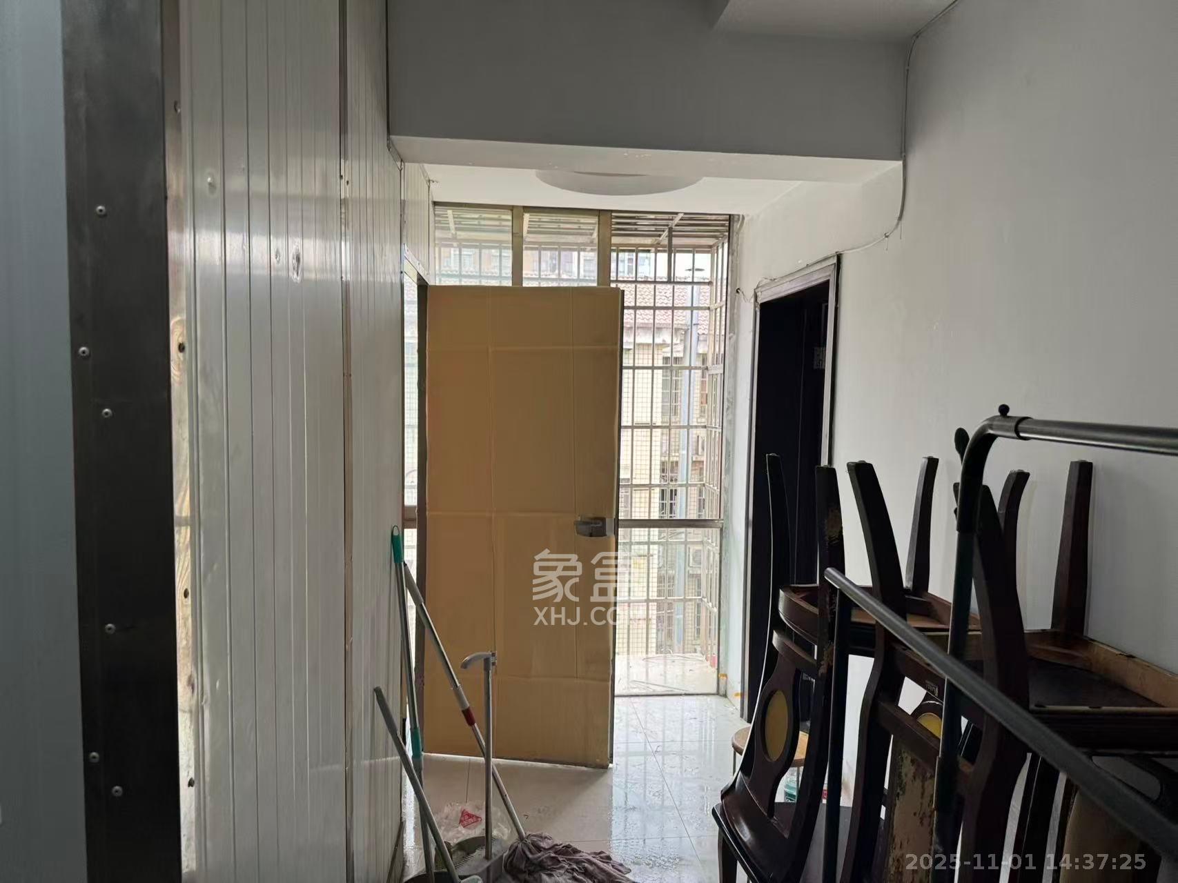 大桥一,二区 1室0厅0卫 1100.0元/月 大桥一,二区 1室0厅0卫 1100.0元/月室内图