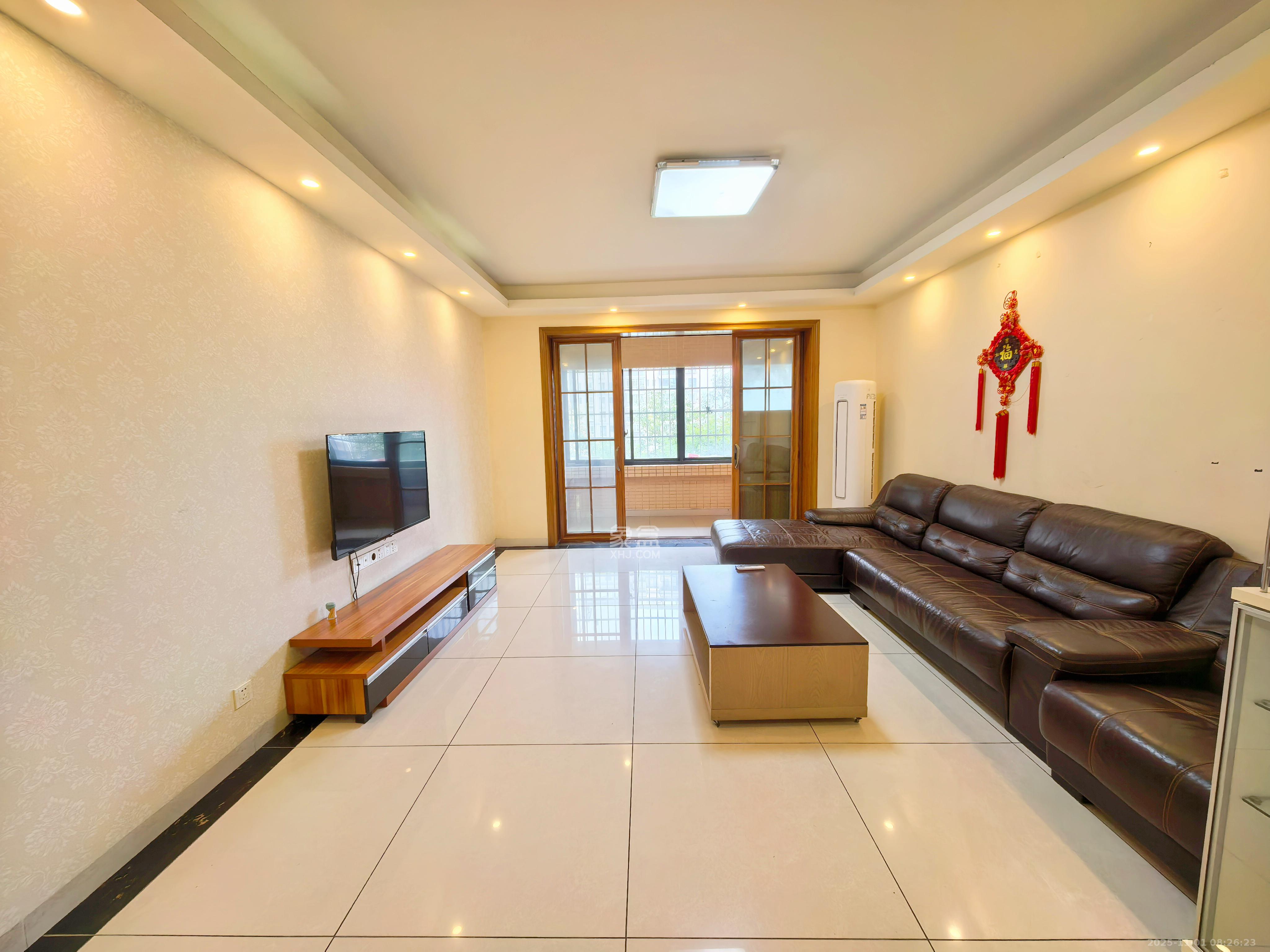 中城丽景香山园  3室2厅2卫    3000.0元/月 中城丽景香山园  3室2厅2卫    3000.0元/月