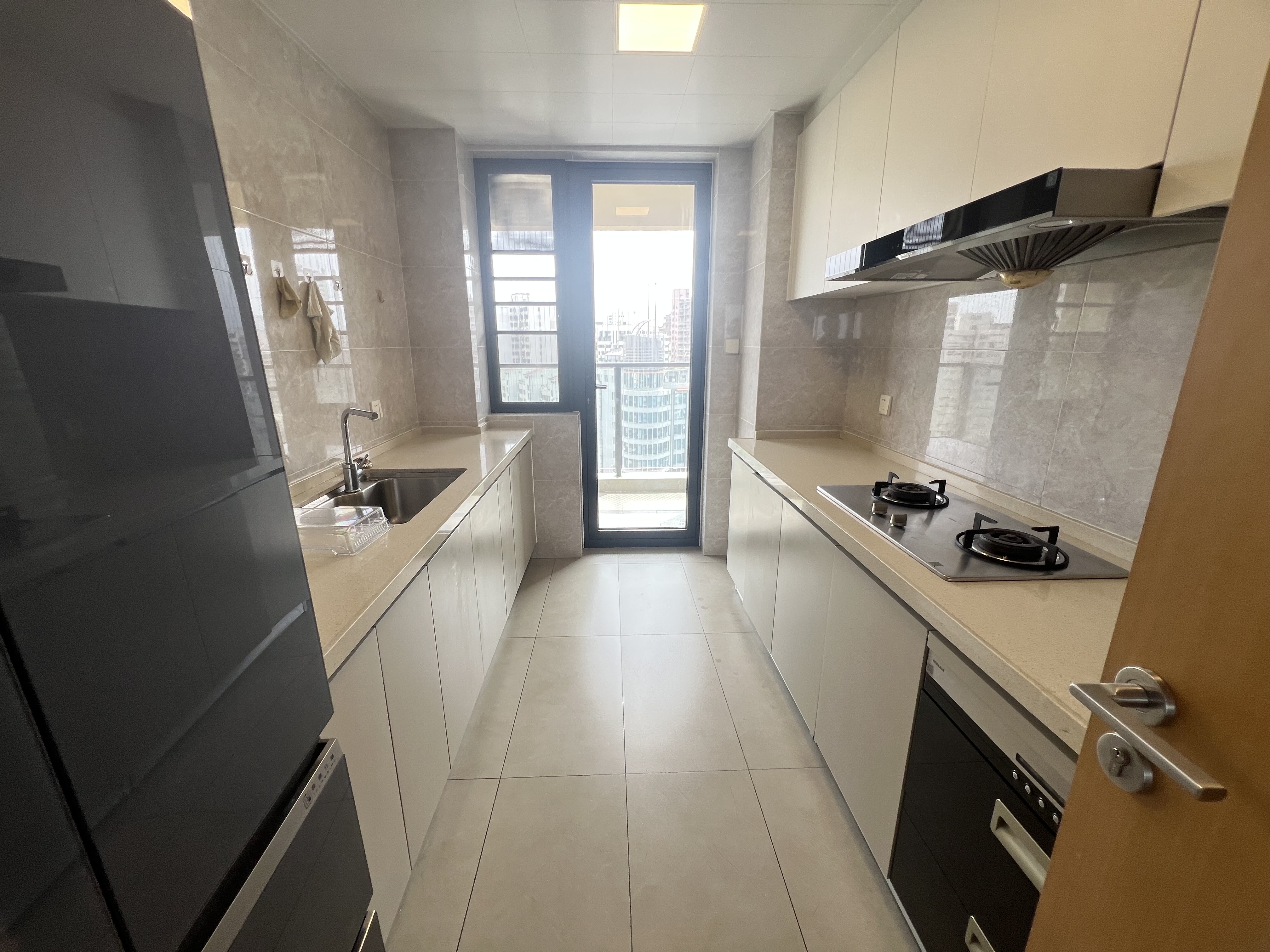 华润中心二期东悦府  4室2厅2卫    10000.0元/月室内图