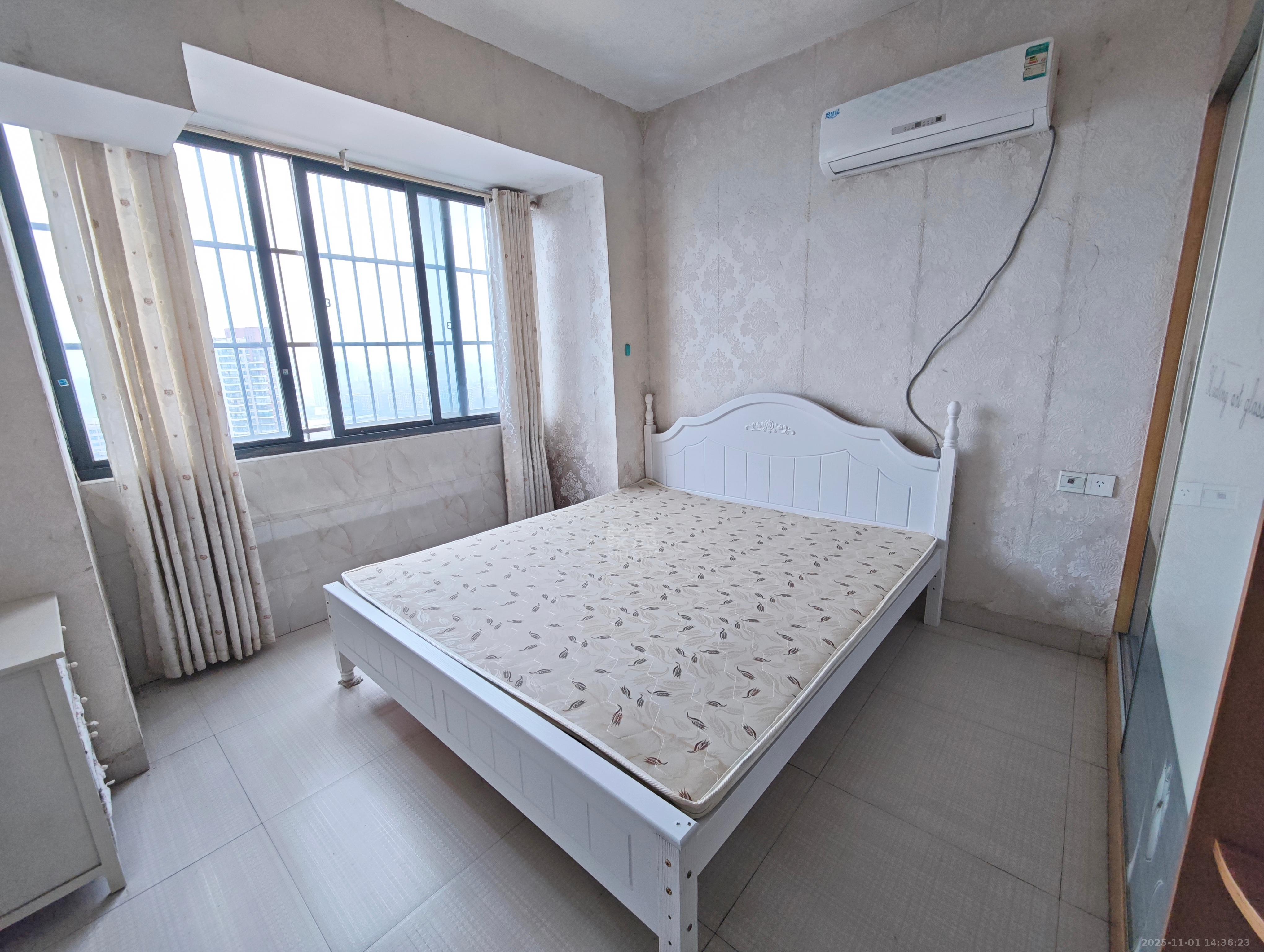 丰园大厦  2室1厅1卫    1300.0元/月 丰园大厦  2室1厅1卫    1300.0元/月室内图