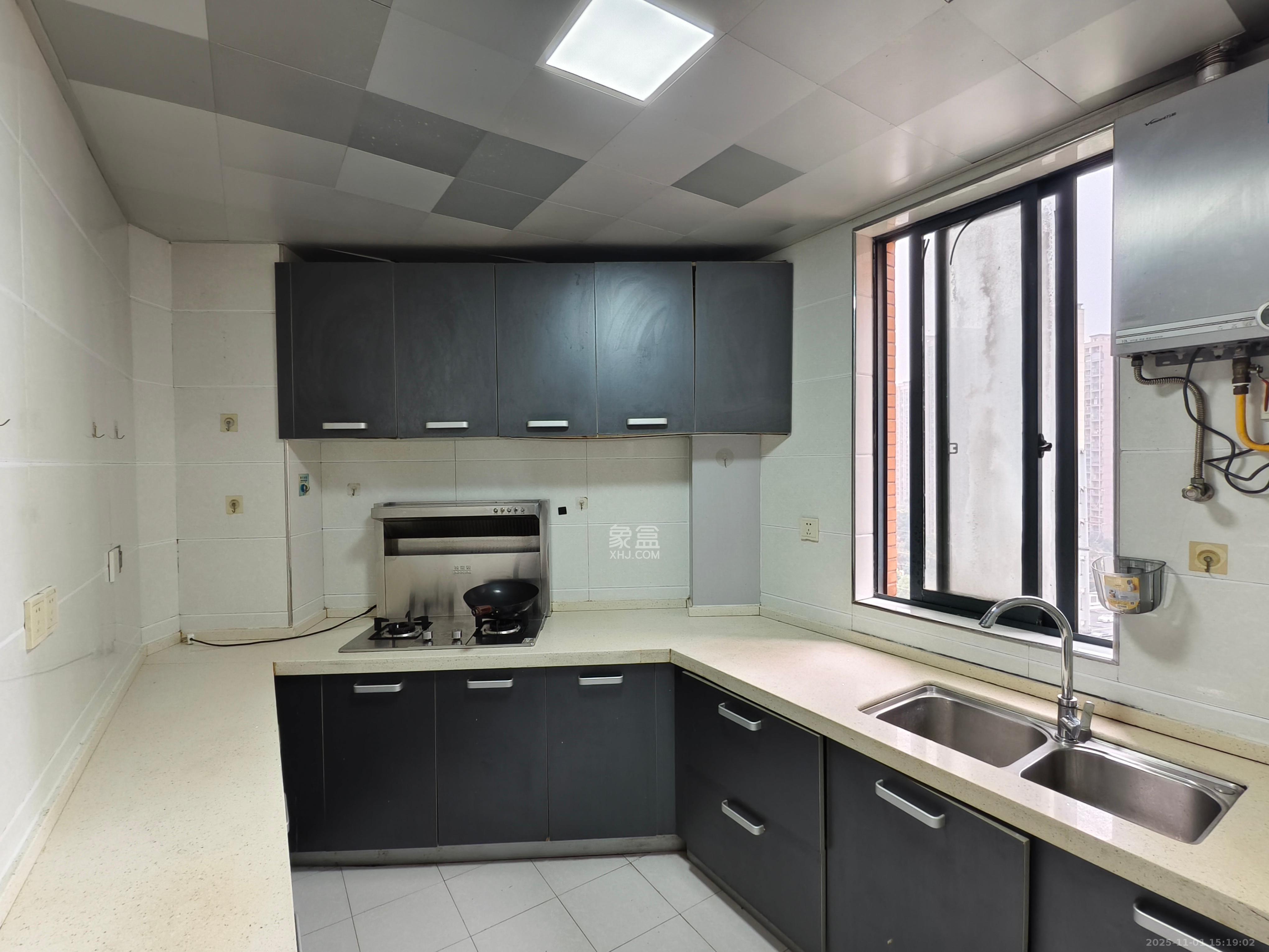 诚兴园 2室2厅1卫 2000.0元/月 诚兴园 2室2厅1卫 2000.0元/月室内图