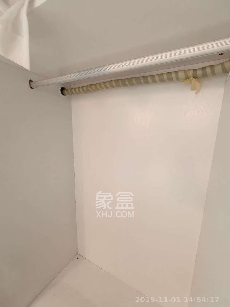 卓越江岸  2室1厅1卫    2000.0元/月室内图