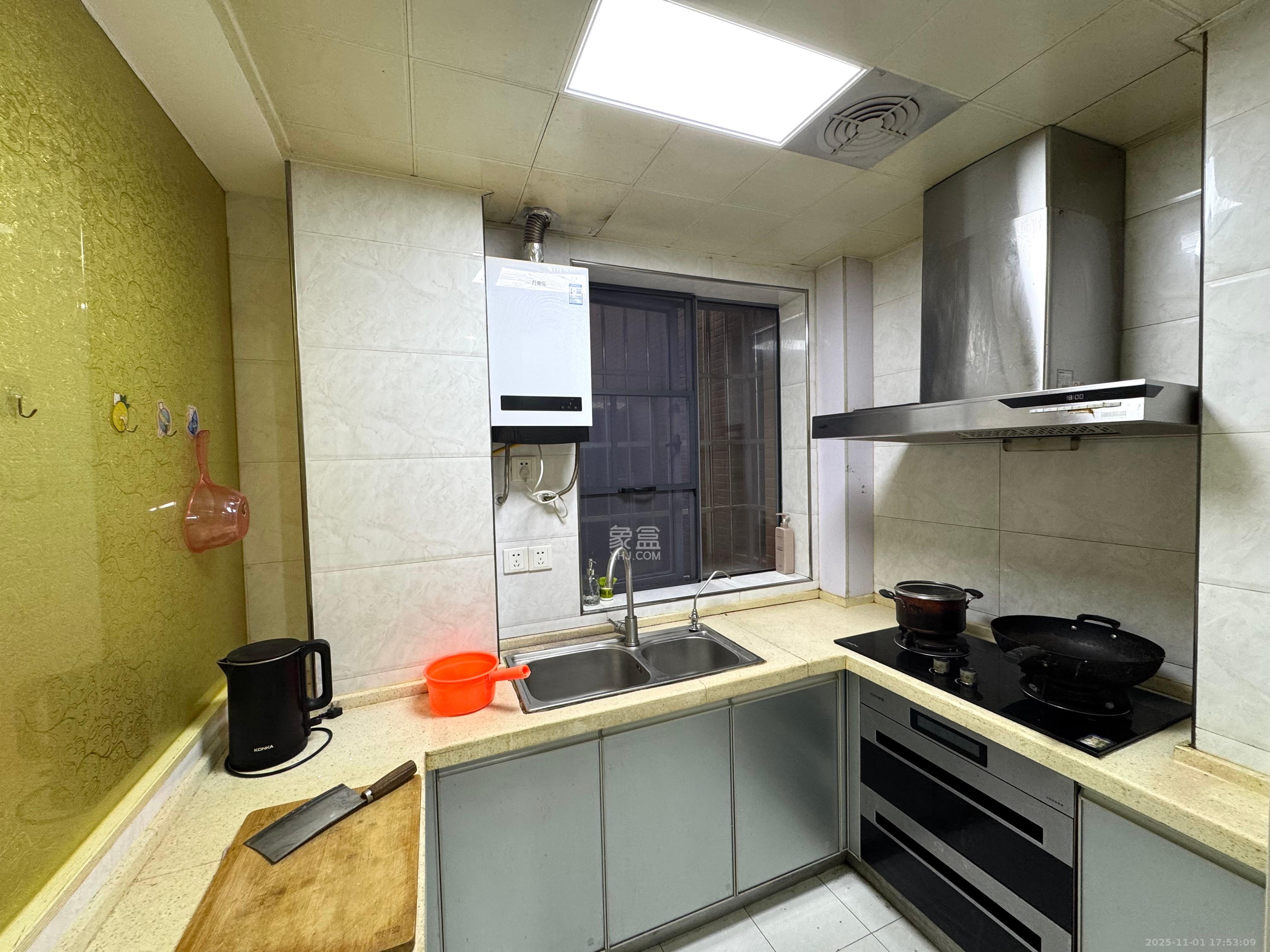 滨江君悦香邸  3室2厅2卫    2800.0元/月室内图