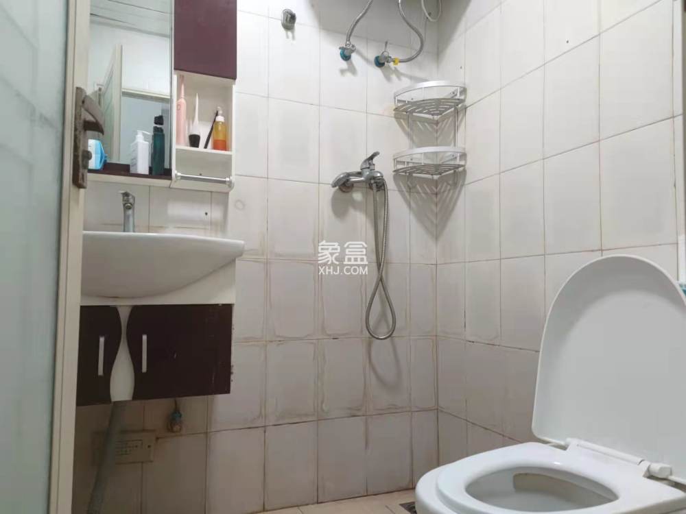 帝国大厦  1室0厅0卫    1500.0元/月室内图