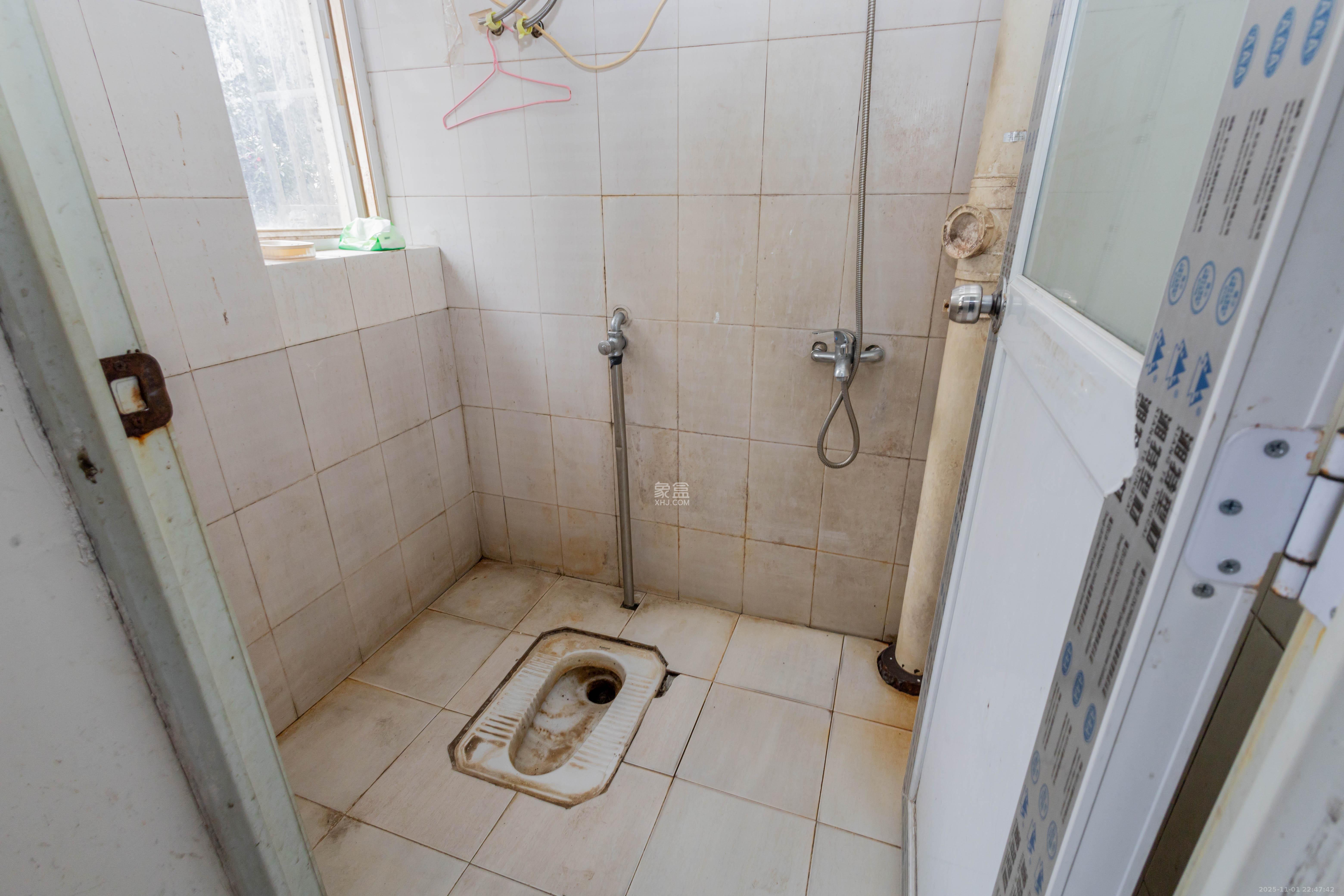 创业乐园  1室0厅0卫    11.8万卫生间