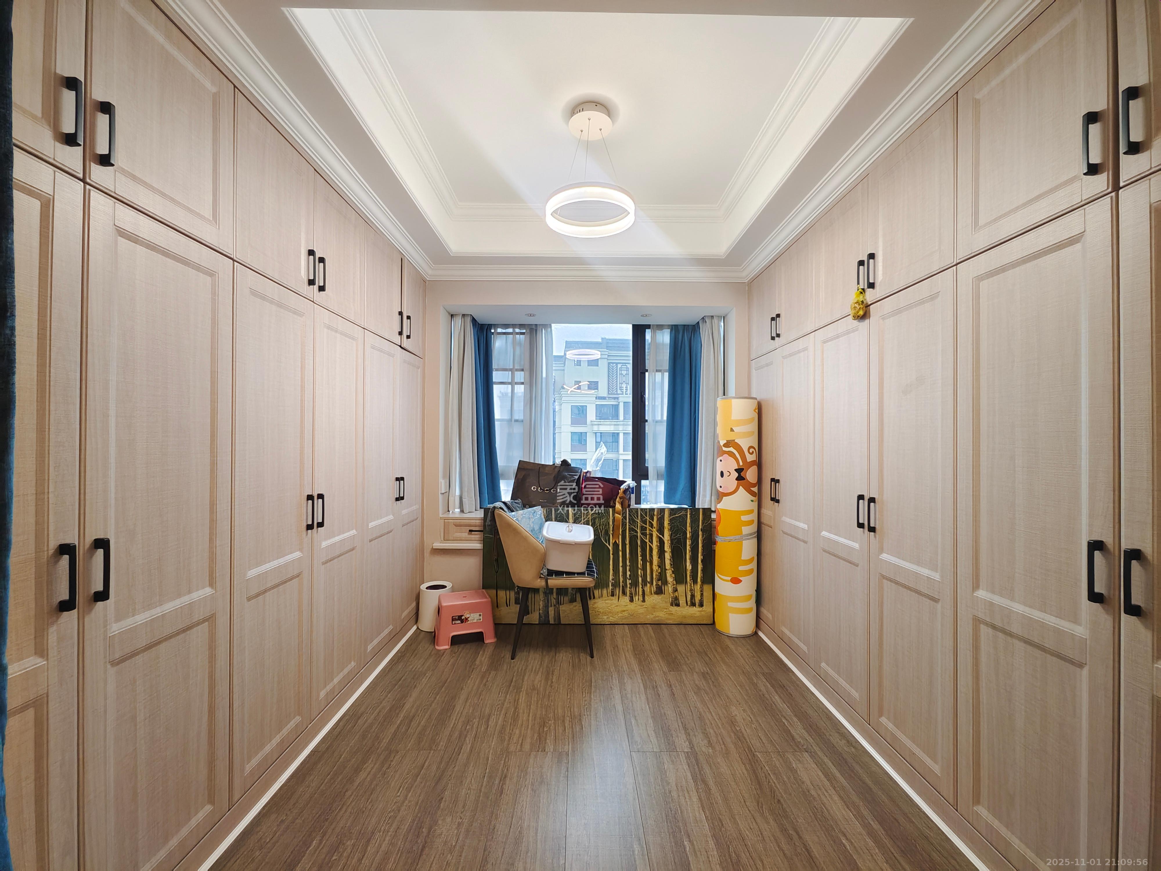 保利西海岸B区  2室2厅1卫    4000.0元/月 保利西海岸B区  2室2厅1卫    4000.0元/月室内图