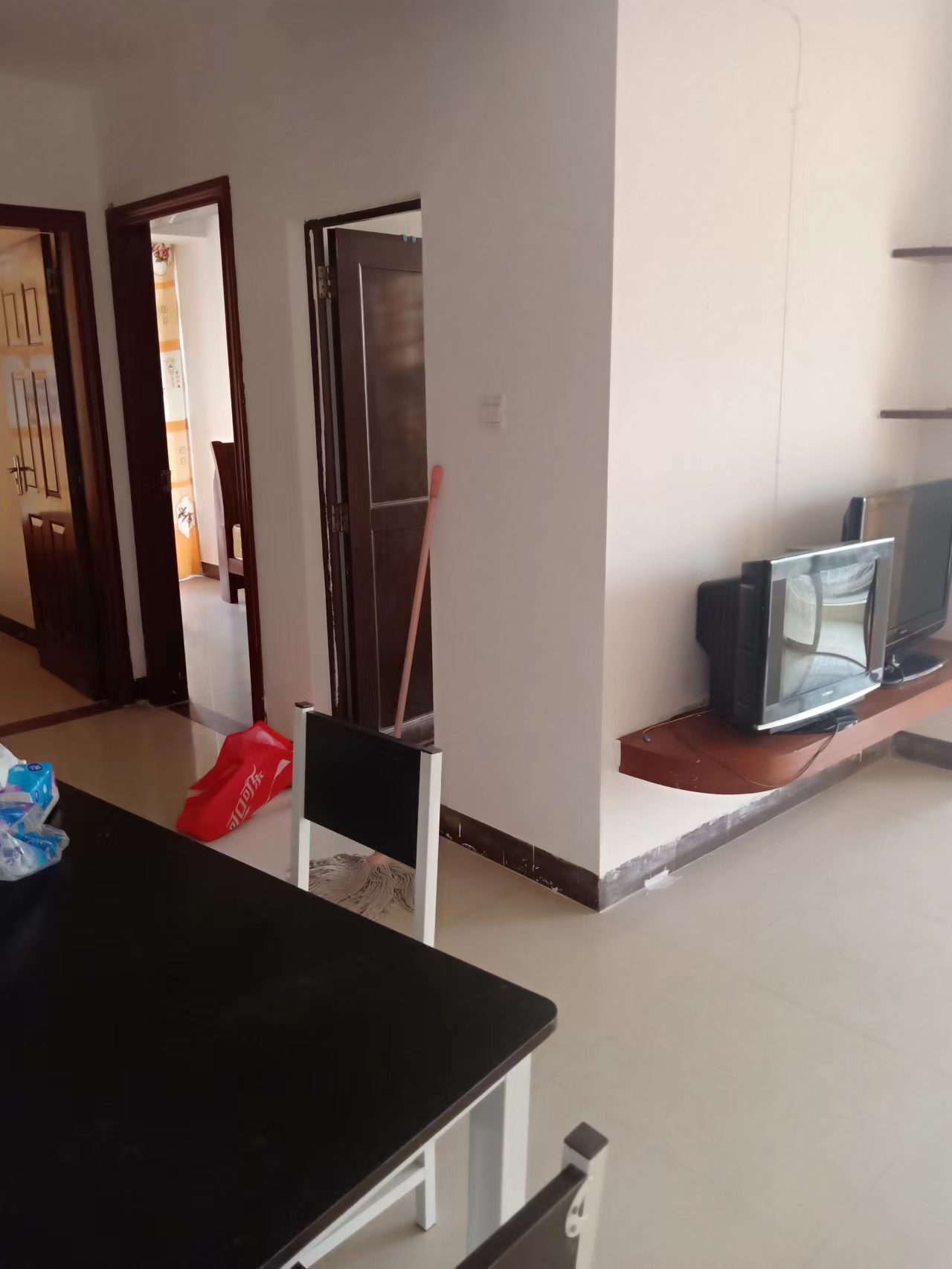 金湾花园  2室1厅1卫    91.0万 金湾花园  2室1厅1卫    91.0万室内图