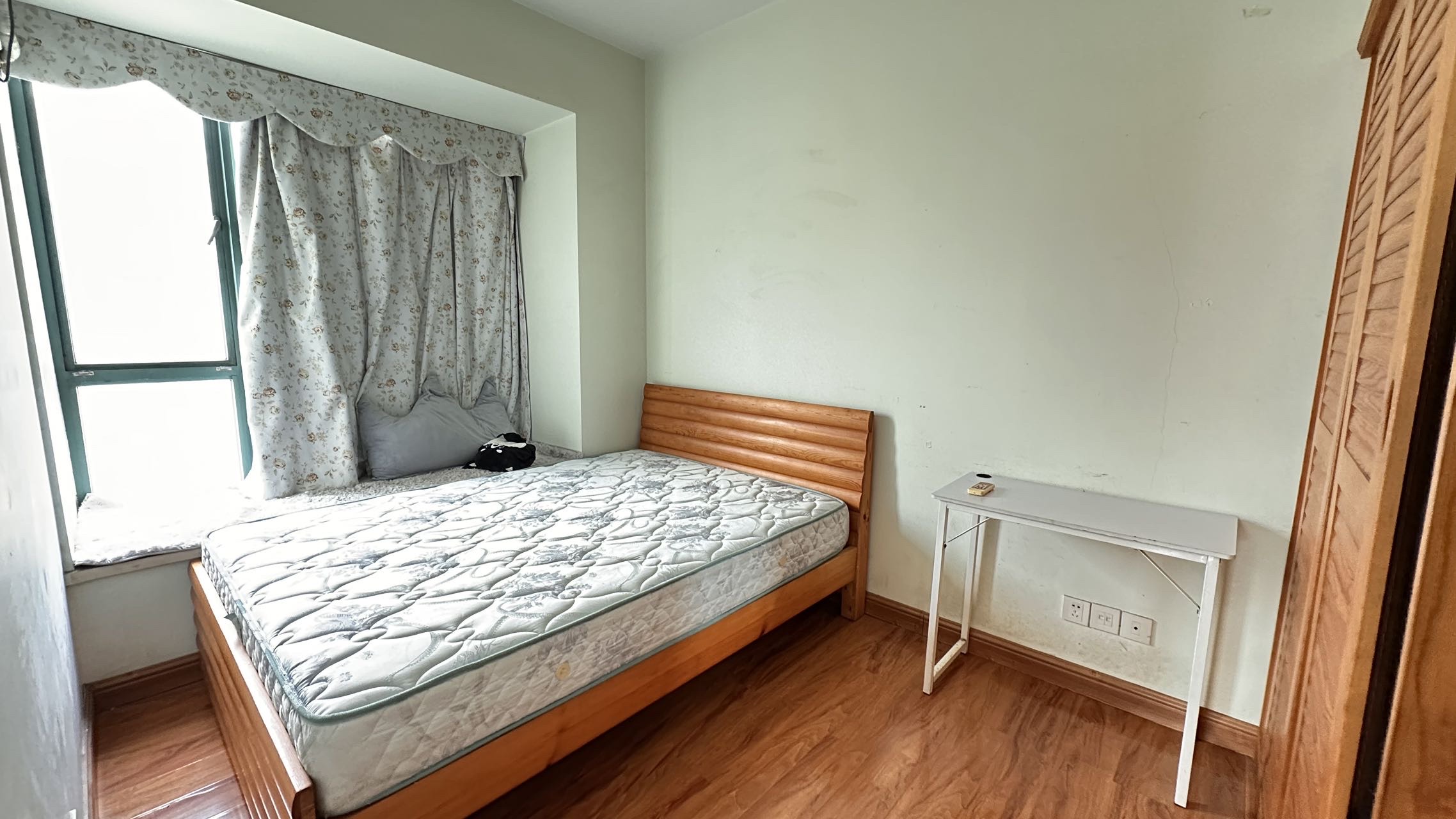 祥阁深蓝湾  2室1厅1卫    2100.0元/月室内图