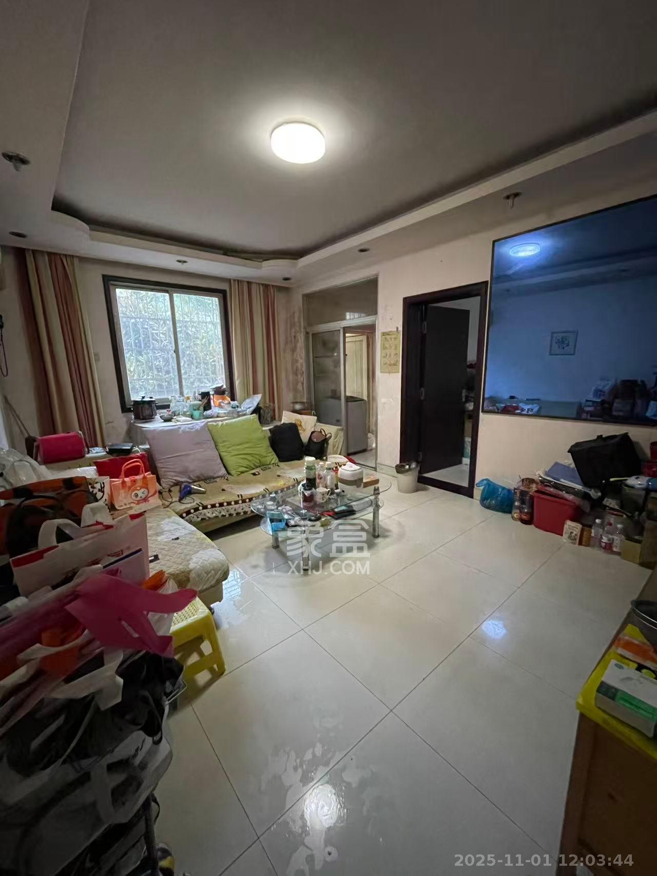 自然安置小区 2室1厅1卫 1500.0元/月 自然安置小区 2室1厅1卫 1500.0元/月室内图