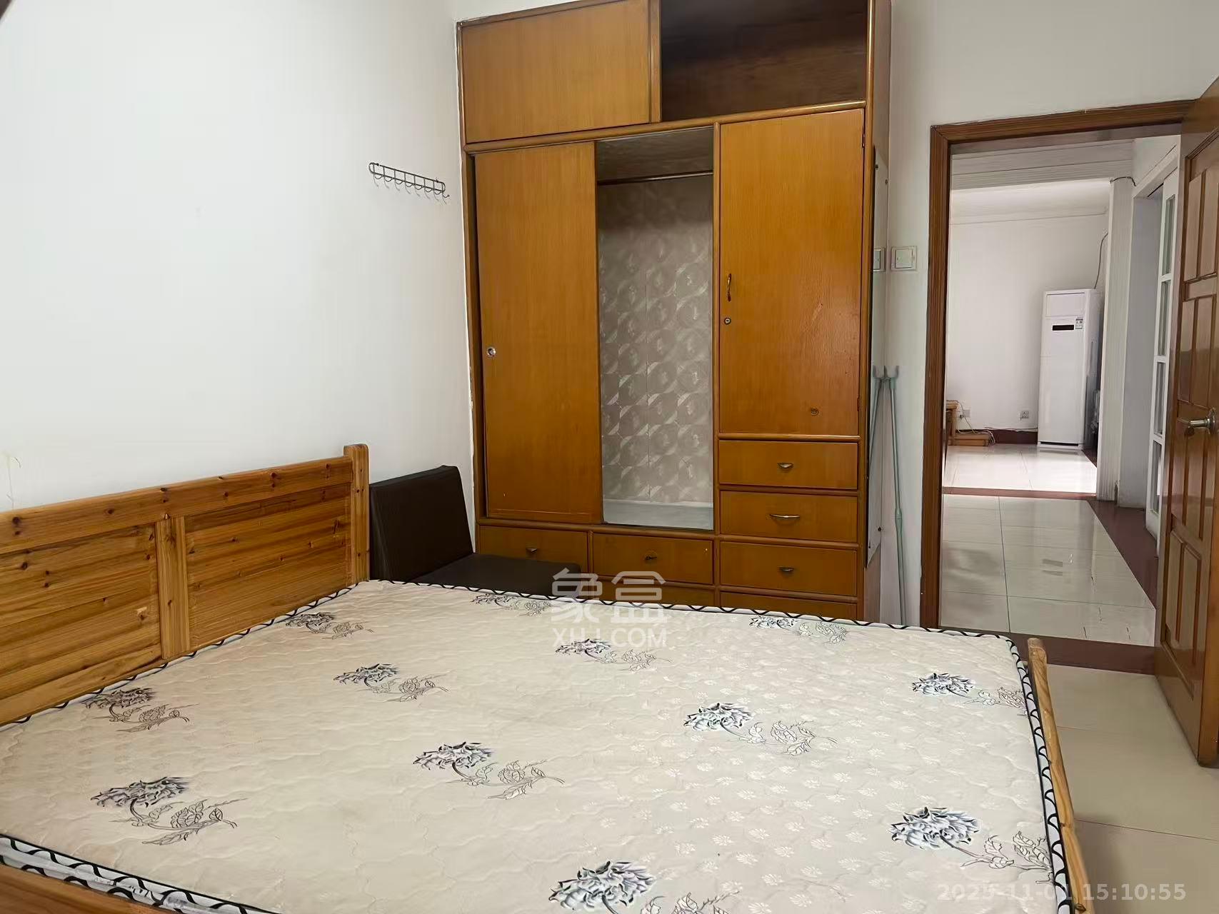 建行芙蓉支行宿舍 3室2厅2卫 3000.0元/月 建行芙蓉支行宿舍 3室2厅2卫 3000.0元/月室内图