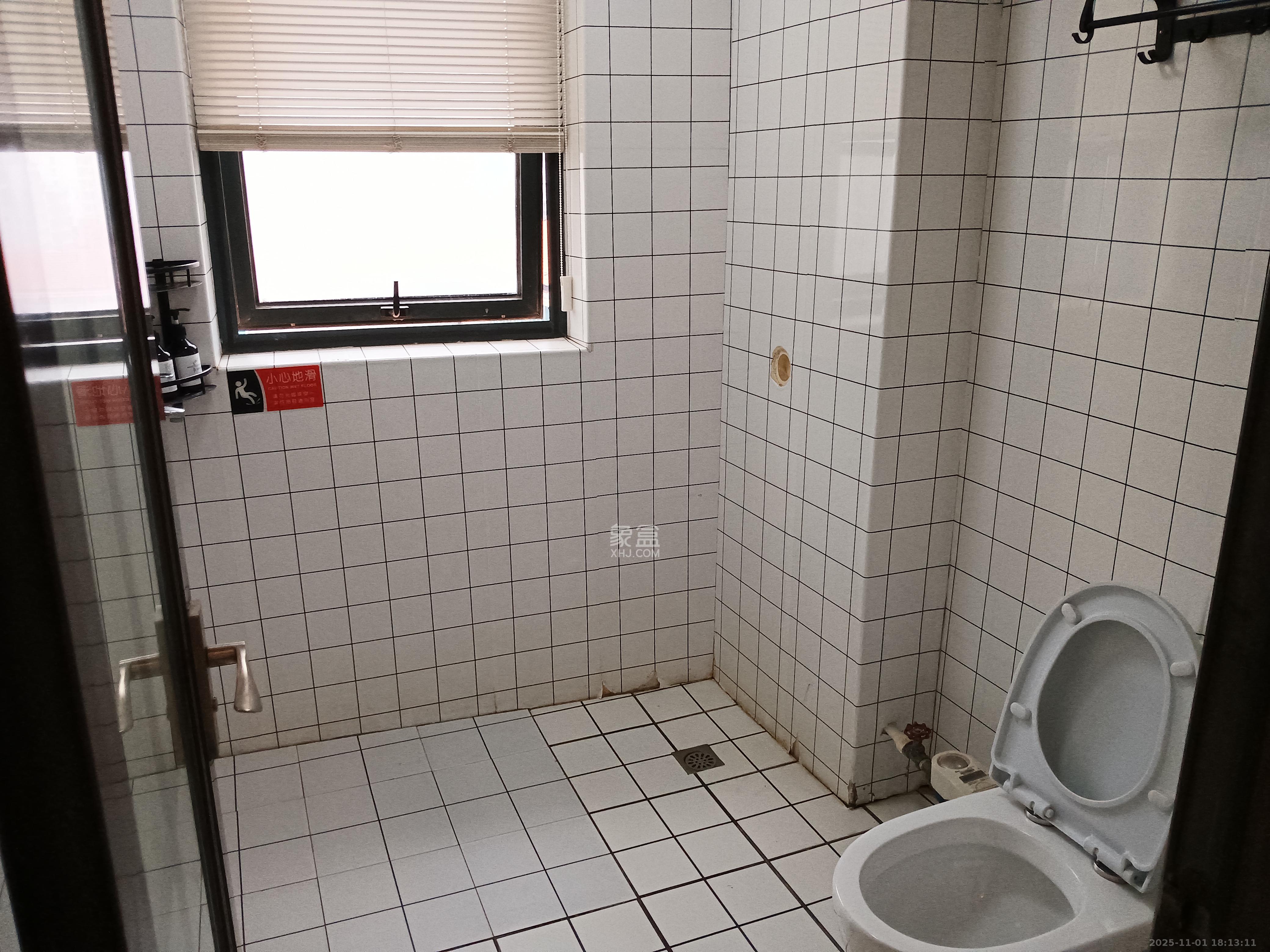 中天广场  3室2厅1卫    3300.0元/月室内图