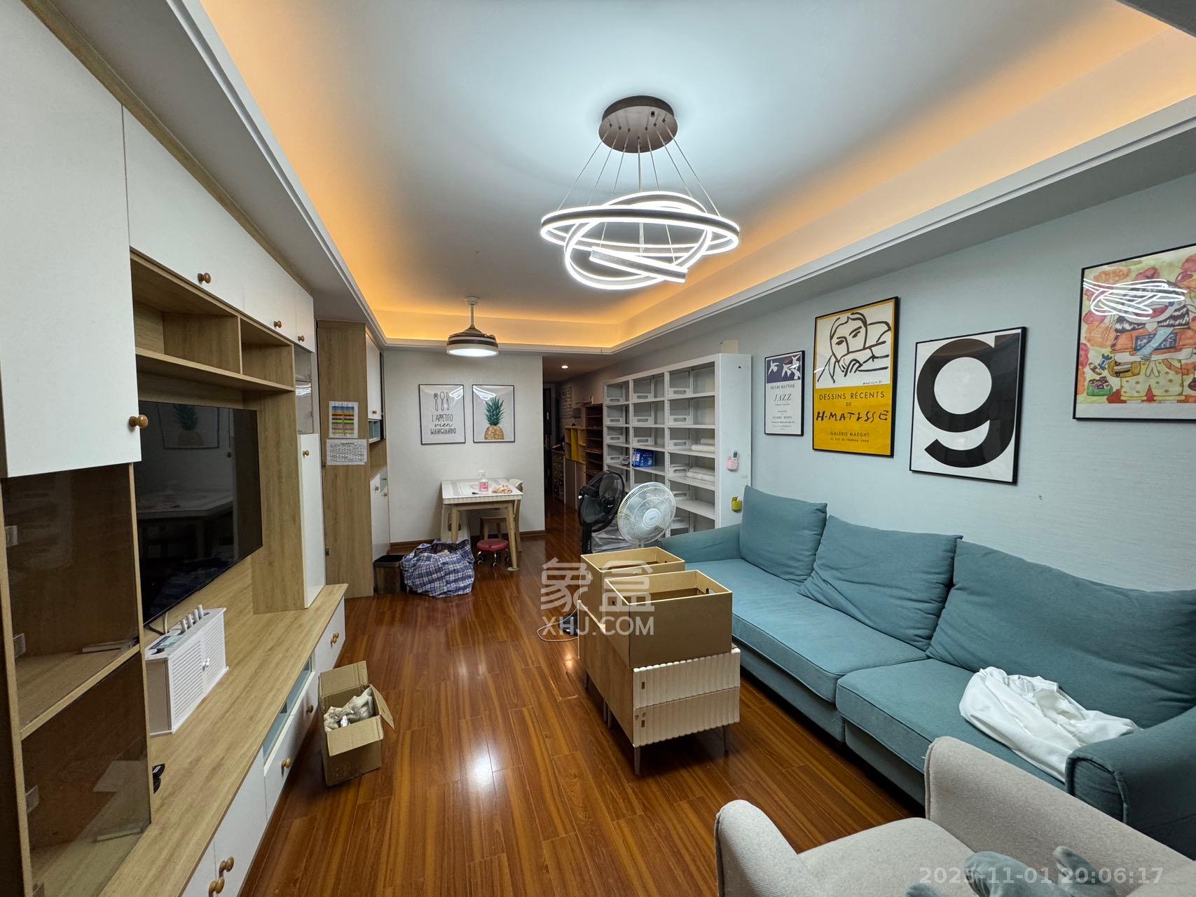 龙湖水晶郦城  3室2厅1卫    3500.0元/月