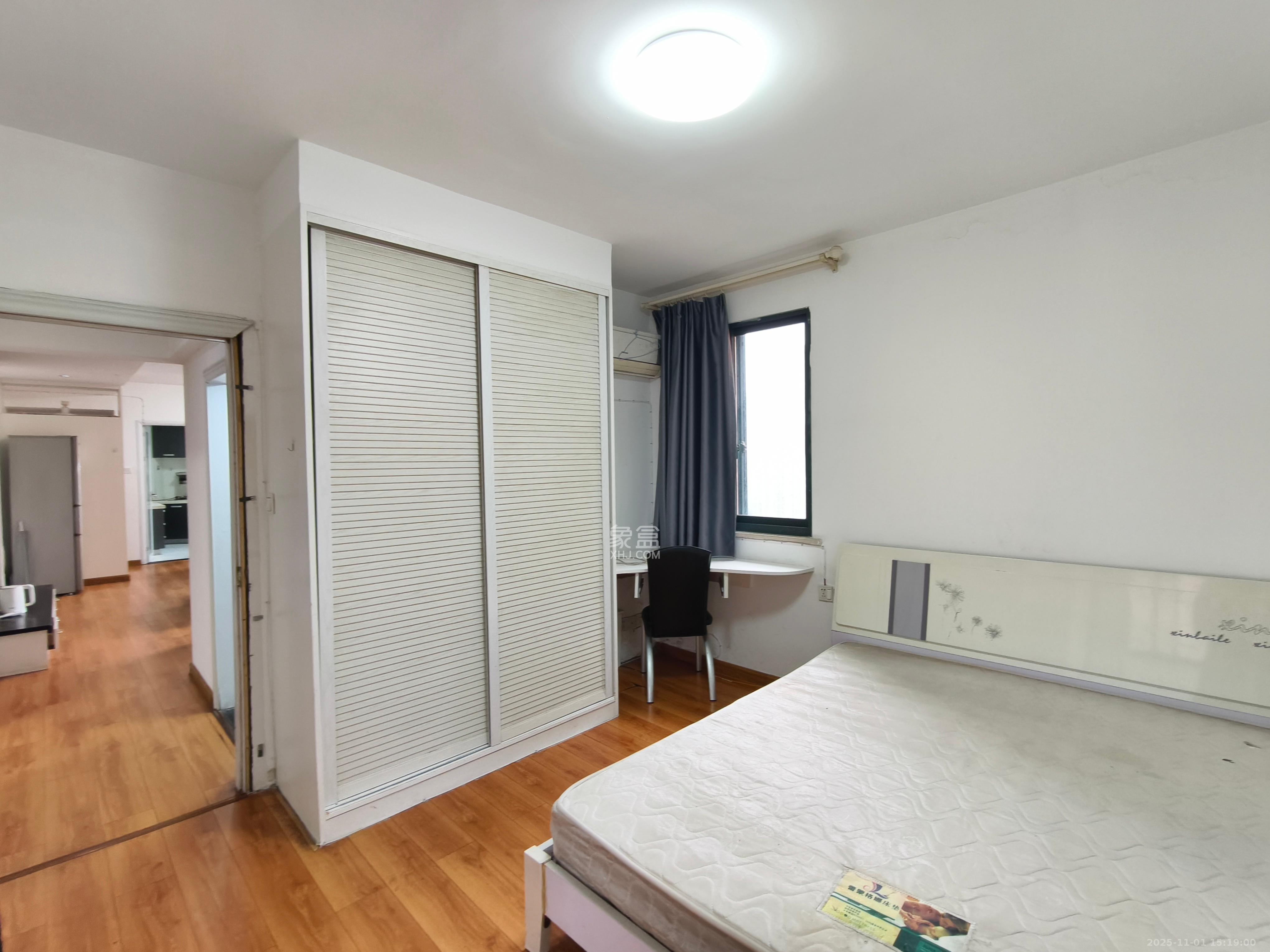 诚兴园 2室2厅1卫 2000.0元/月 诚兴园 2室2厅1卫 2000.0元/月室内图