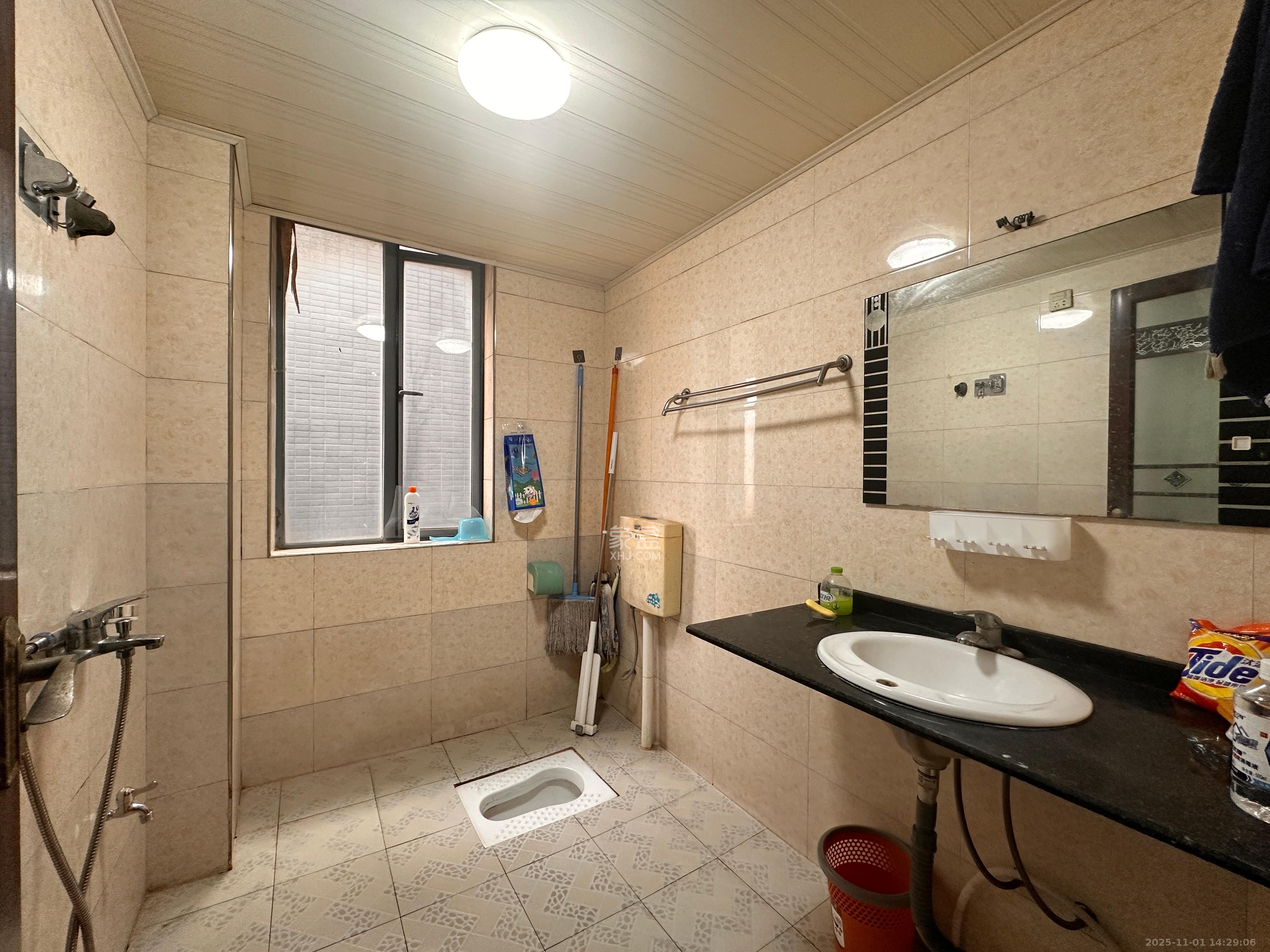 滨江君悦香邸  3室2厅2卫    3200.0元/月室内图