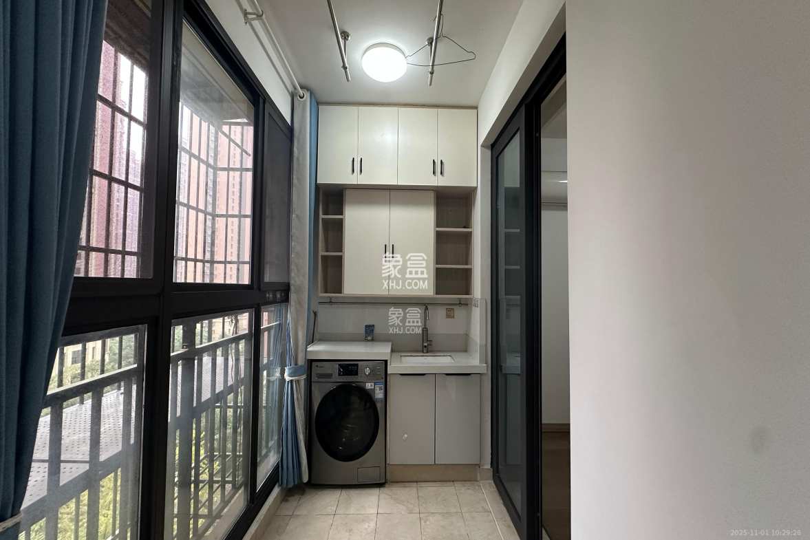 新城国际花都 3室2厅1卫 1700.0元/月 新城国际花都 3室2厅1卫 1700.0元/月室内图