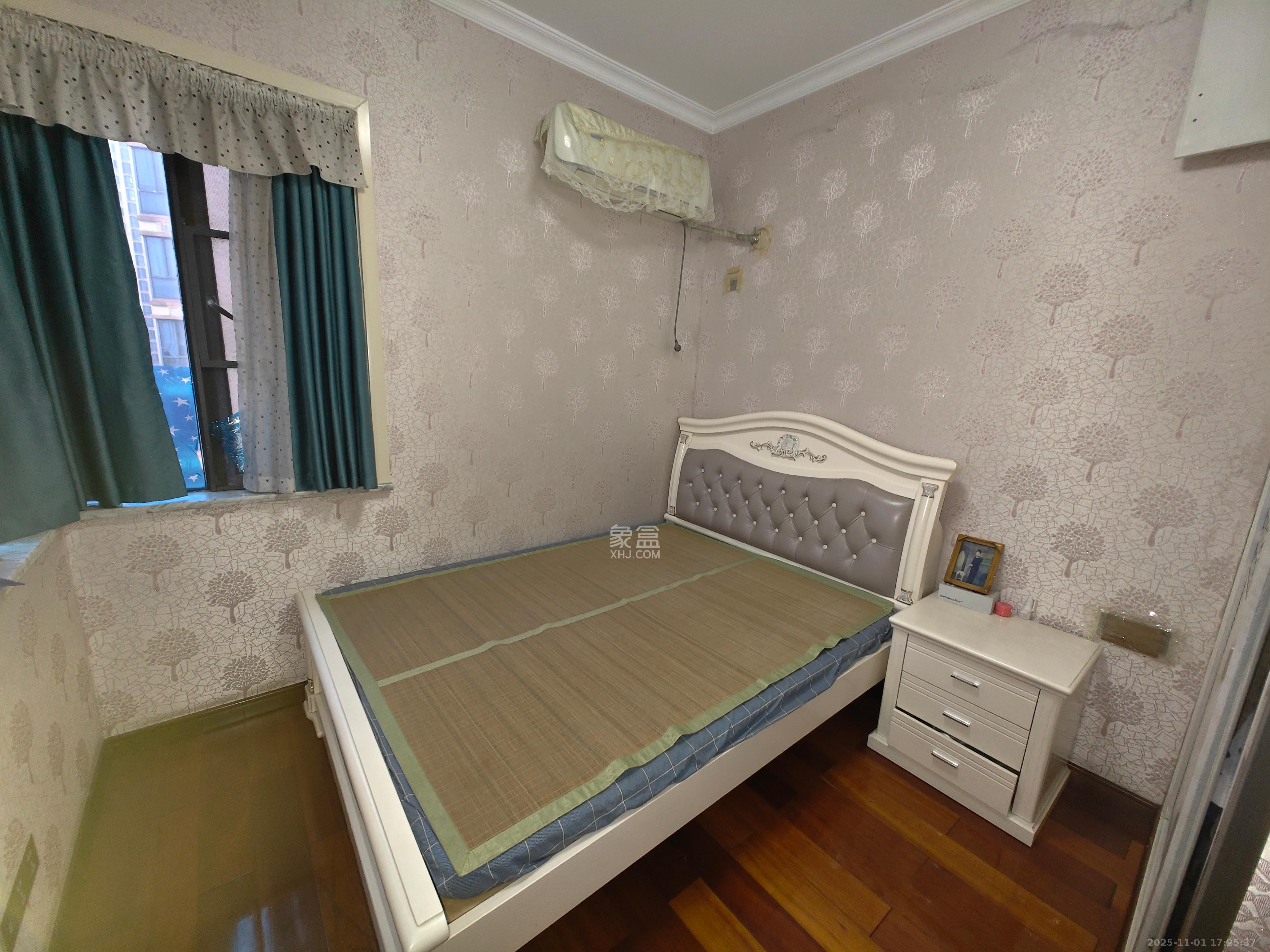 兴威帕克水岸 3室2厅1卫 2300.0元/月 兴威帕克水岸 3室2厅1卫 2300.0元/月室内图