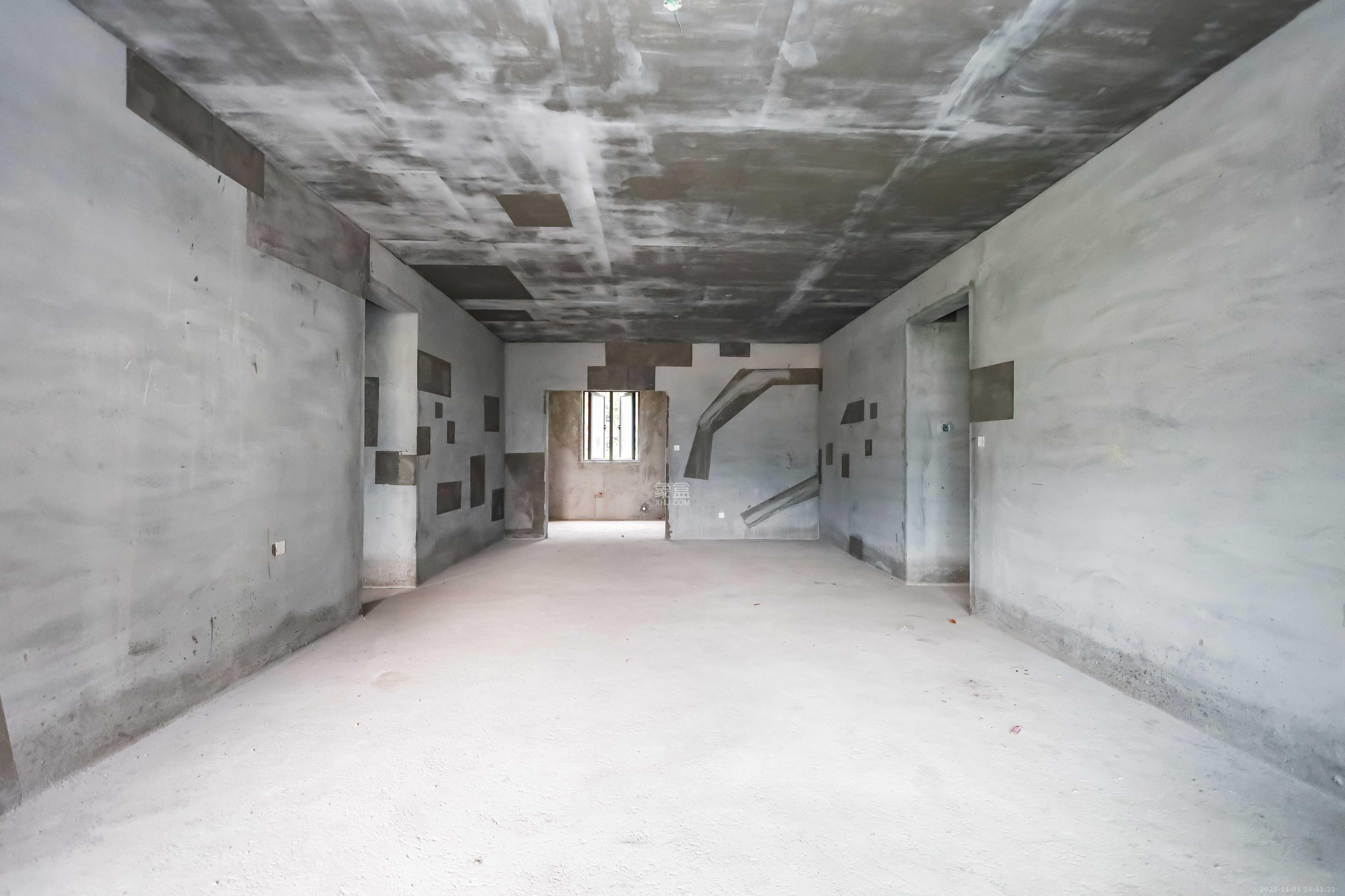 招商雍山湖 4室2厅2卫 226.0万 招商雍山湖 4室2厅2卫 226.0万客厅