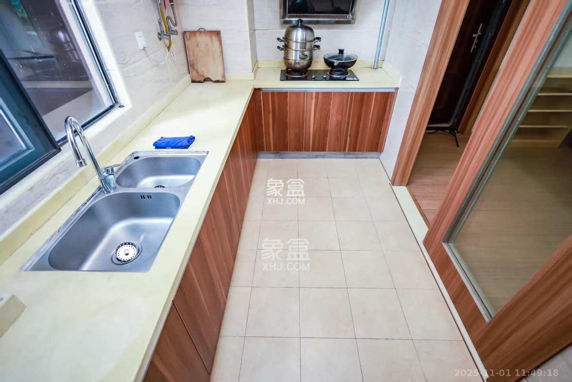 麓谷小镇 3室2厅1卫 2800.0元/月 麓谷小镇 3室2厅1卫 2800.0元/月室内图