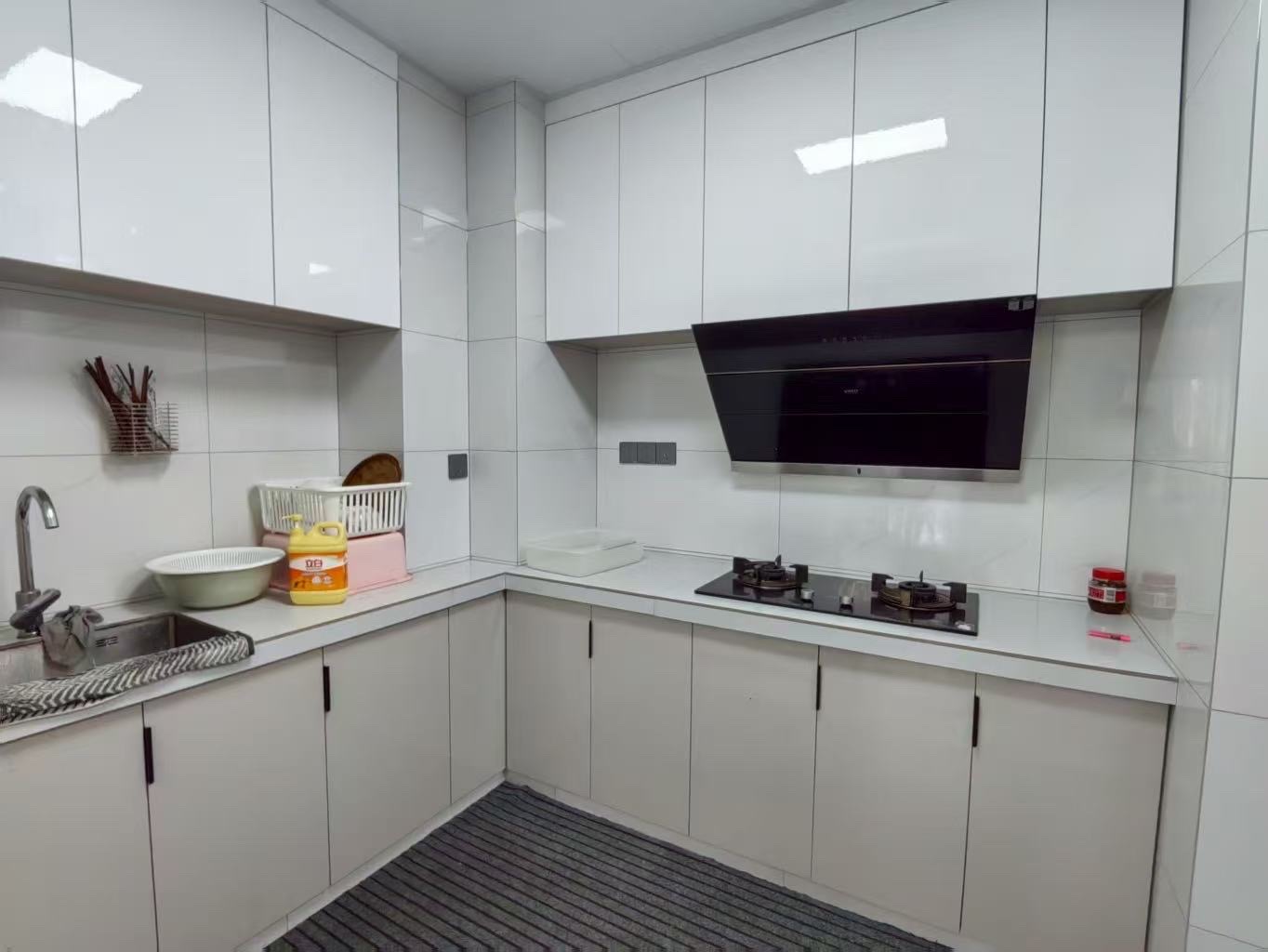 承龙大名城  4室2厅2卫    2900.0元/月室内图