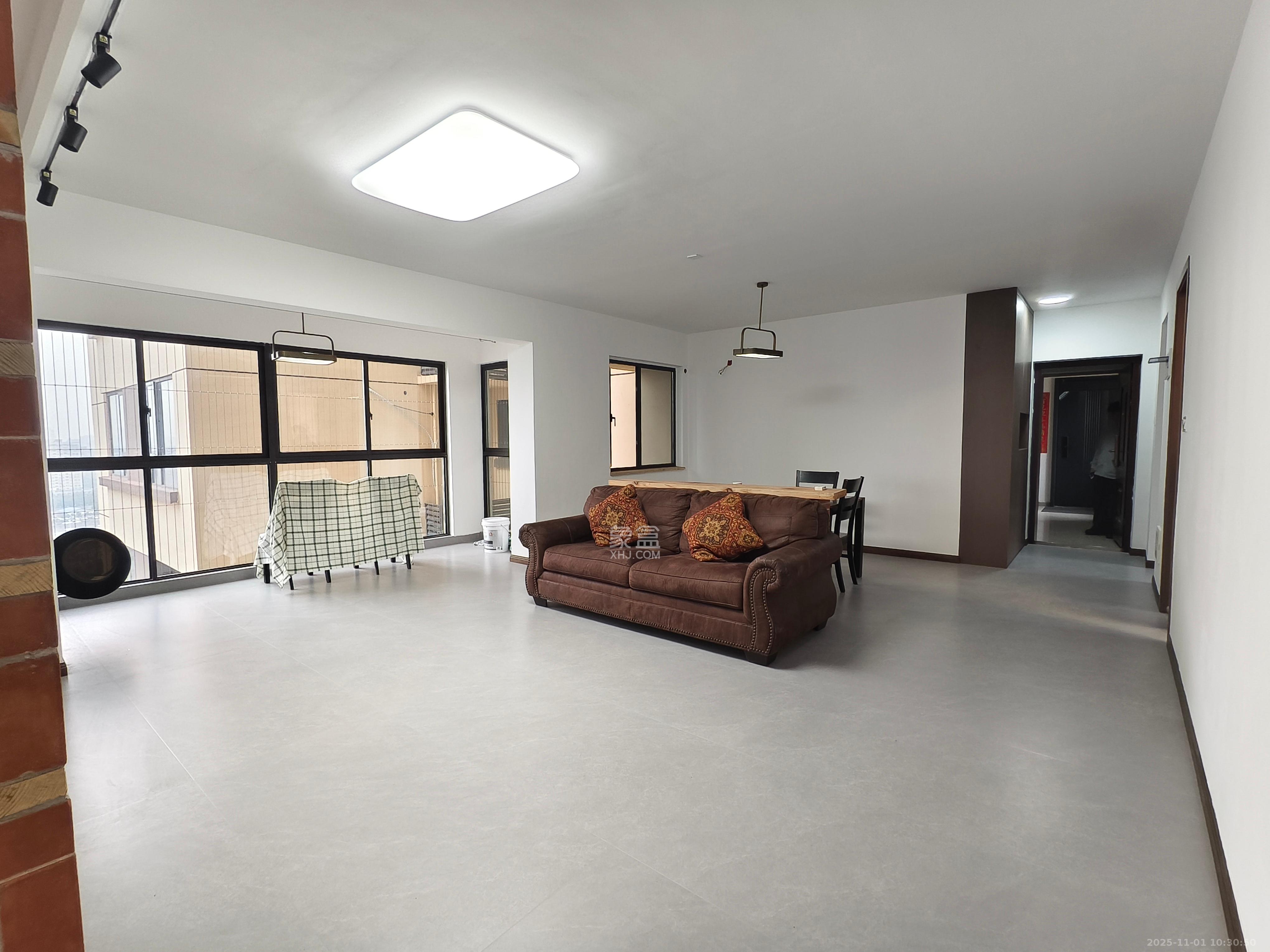 合能枫丹丽舍（柏悦名苑)  3室2厅2卫    2800.0元/月