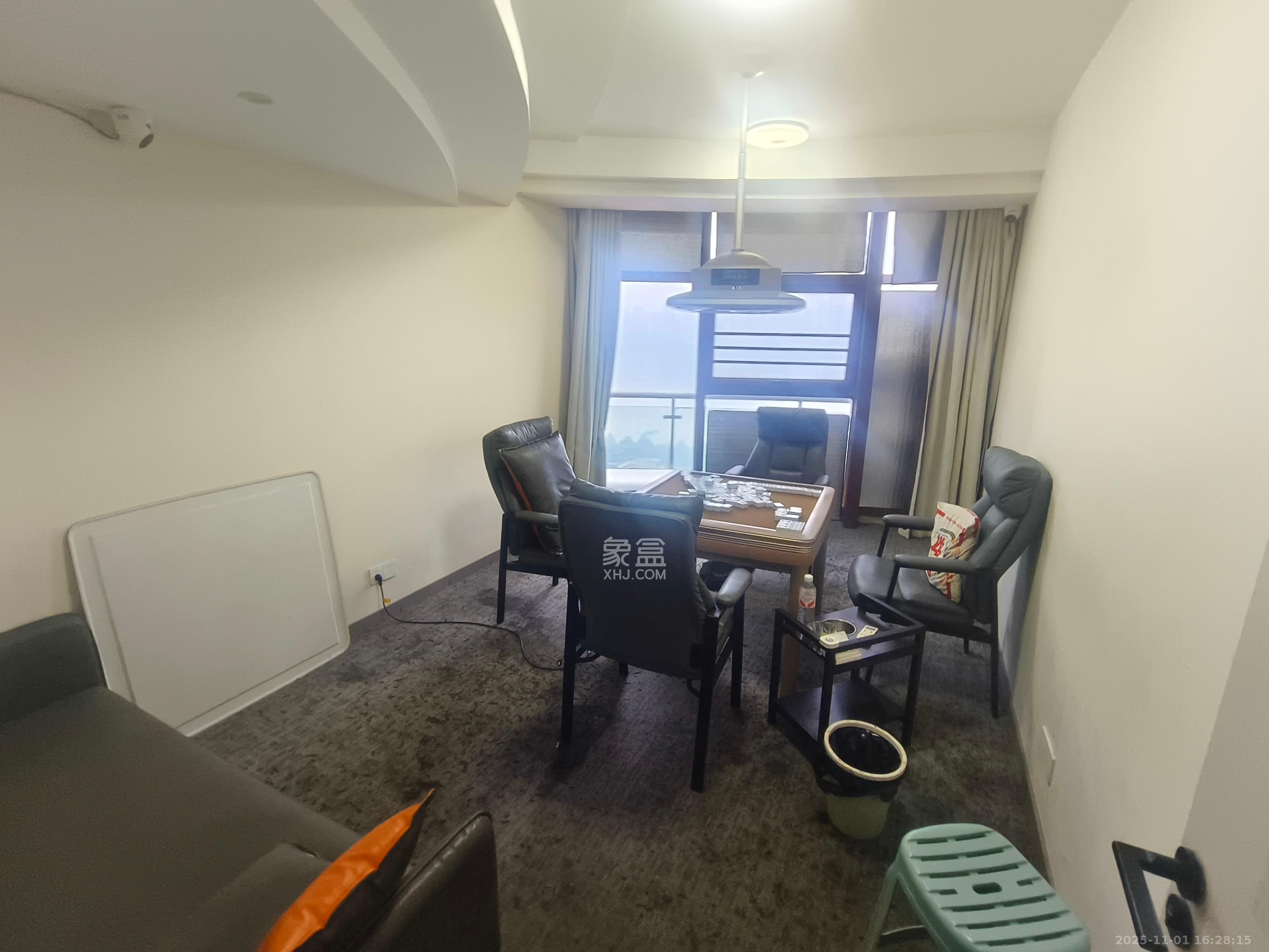 湘江世纪城富湾国际 4室2厅2卫 10000.0元/月 湘江世纪城富湾国际 4室2厅2卫 10000.0元/月室内图