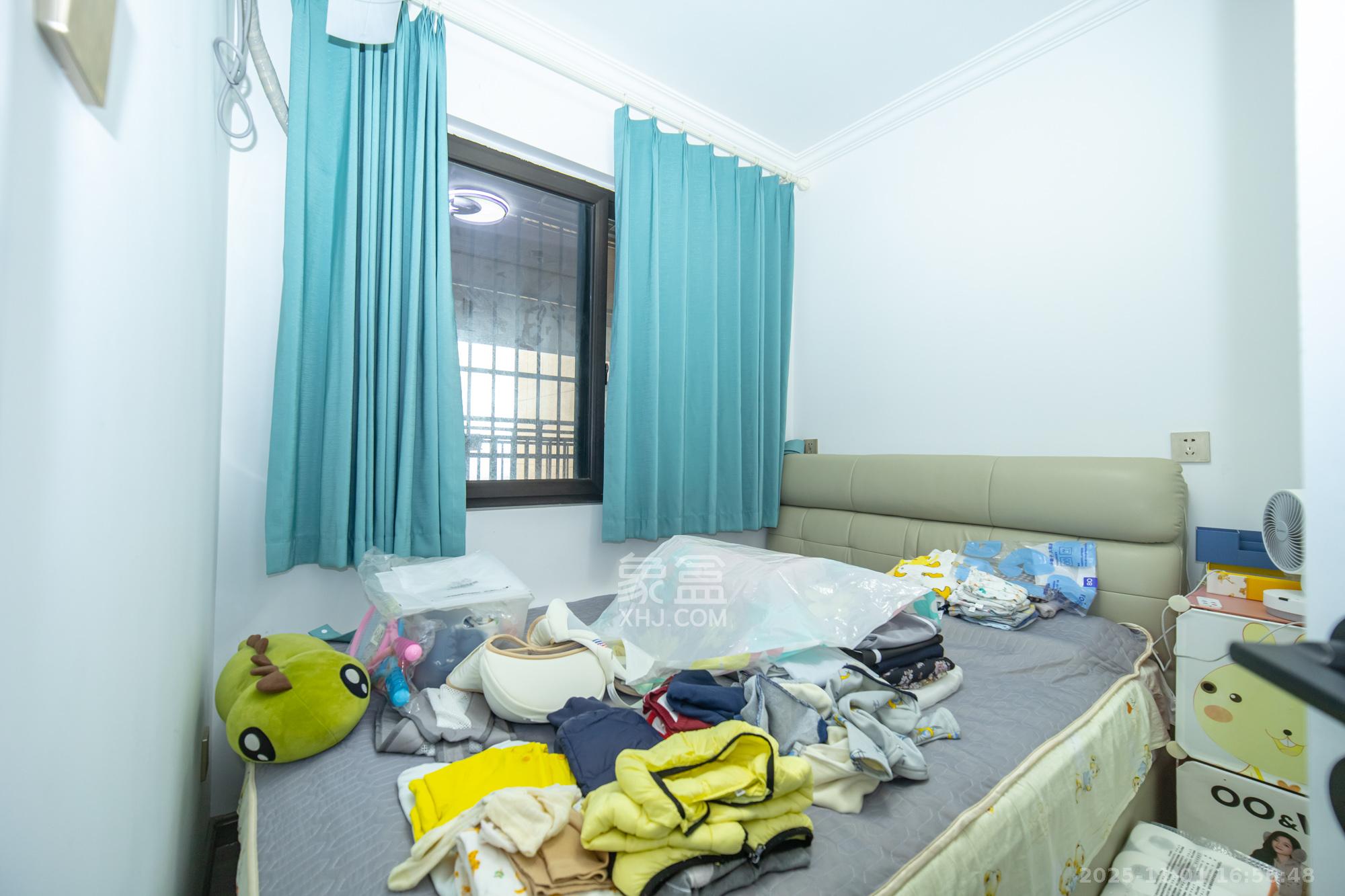 时代港湾  3室2厅1卫    62.0万卧室