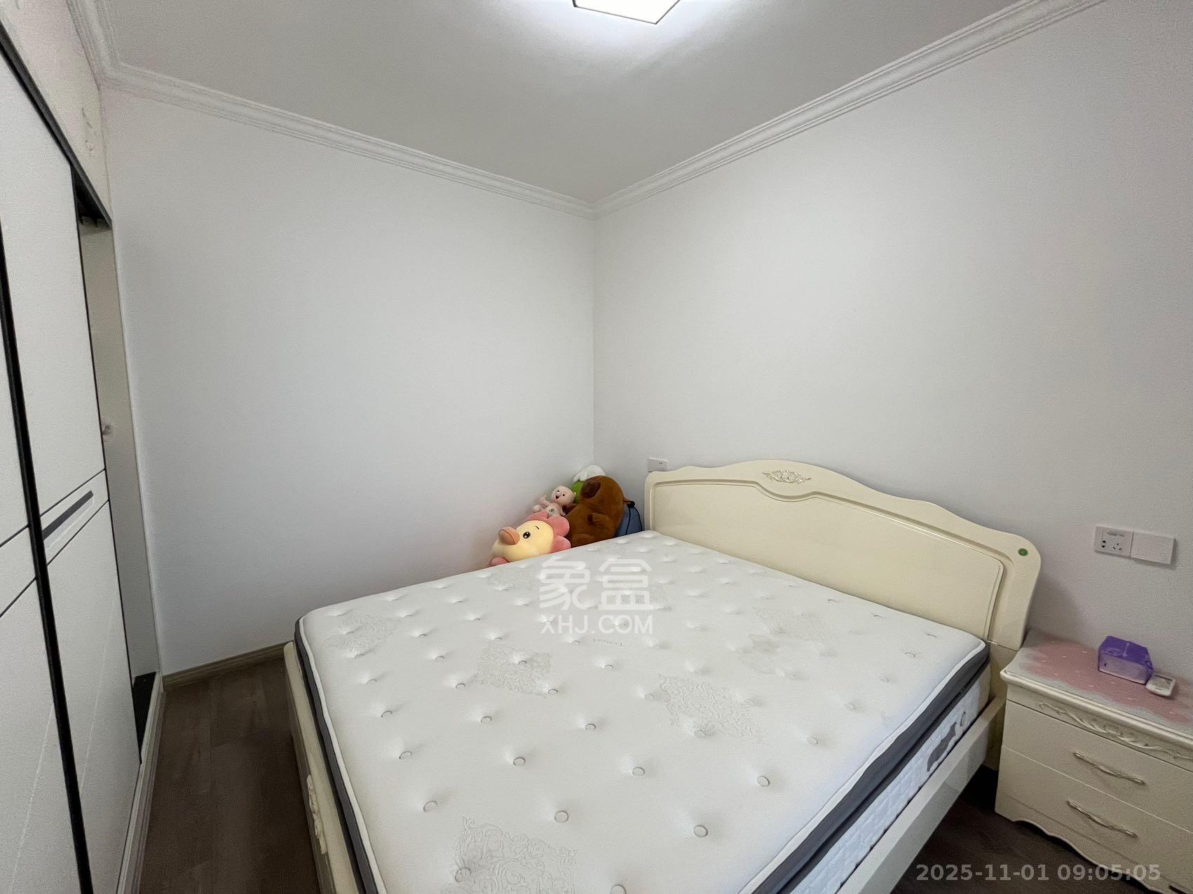 筑梦星园  1室1厅1卫    1700.0元/月室内图