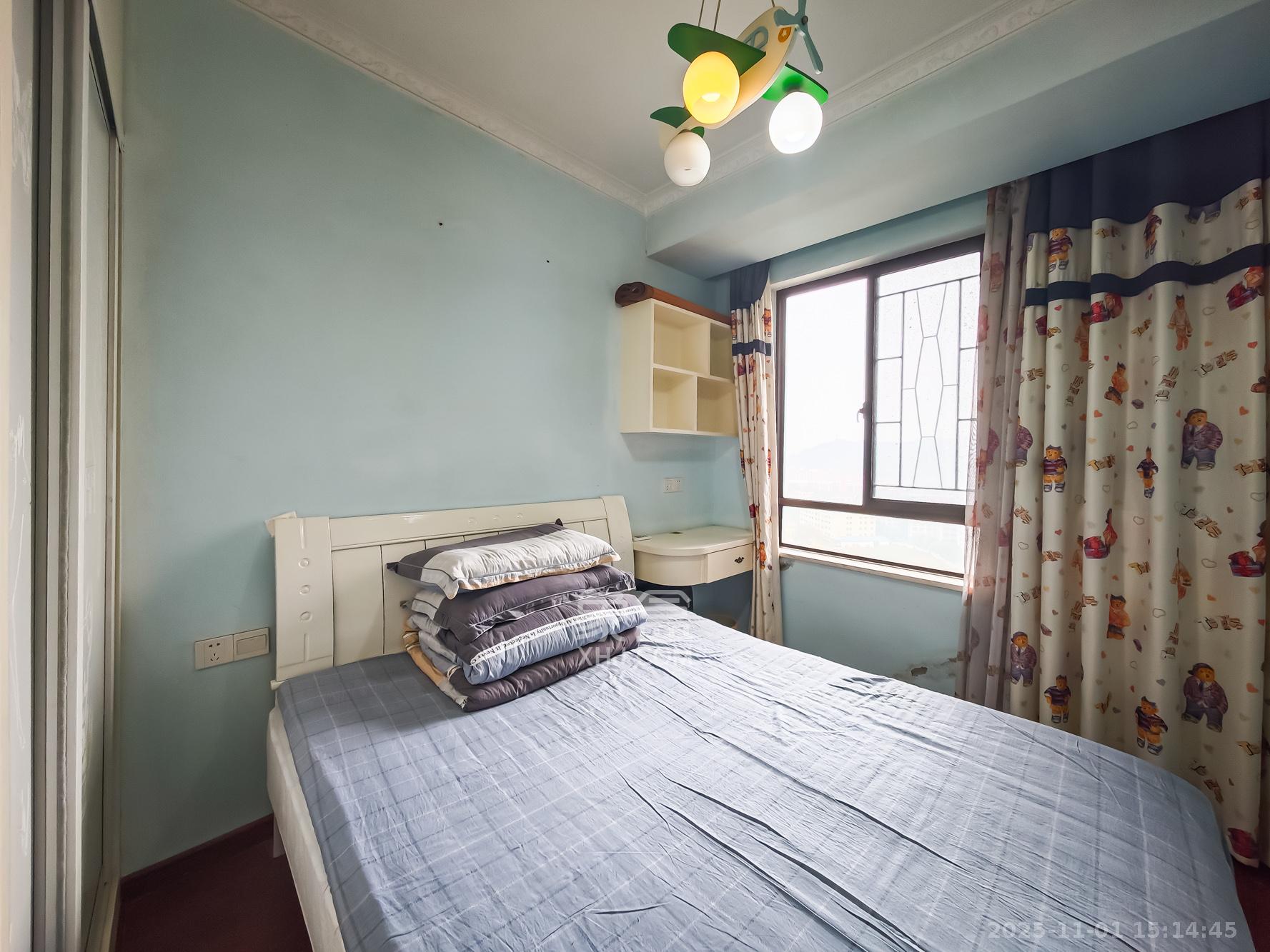 水映加州  2室2厅1卫    139.9万 水映加州  2室2厅1卫    139.9万卧室