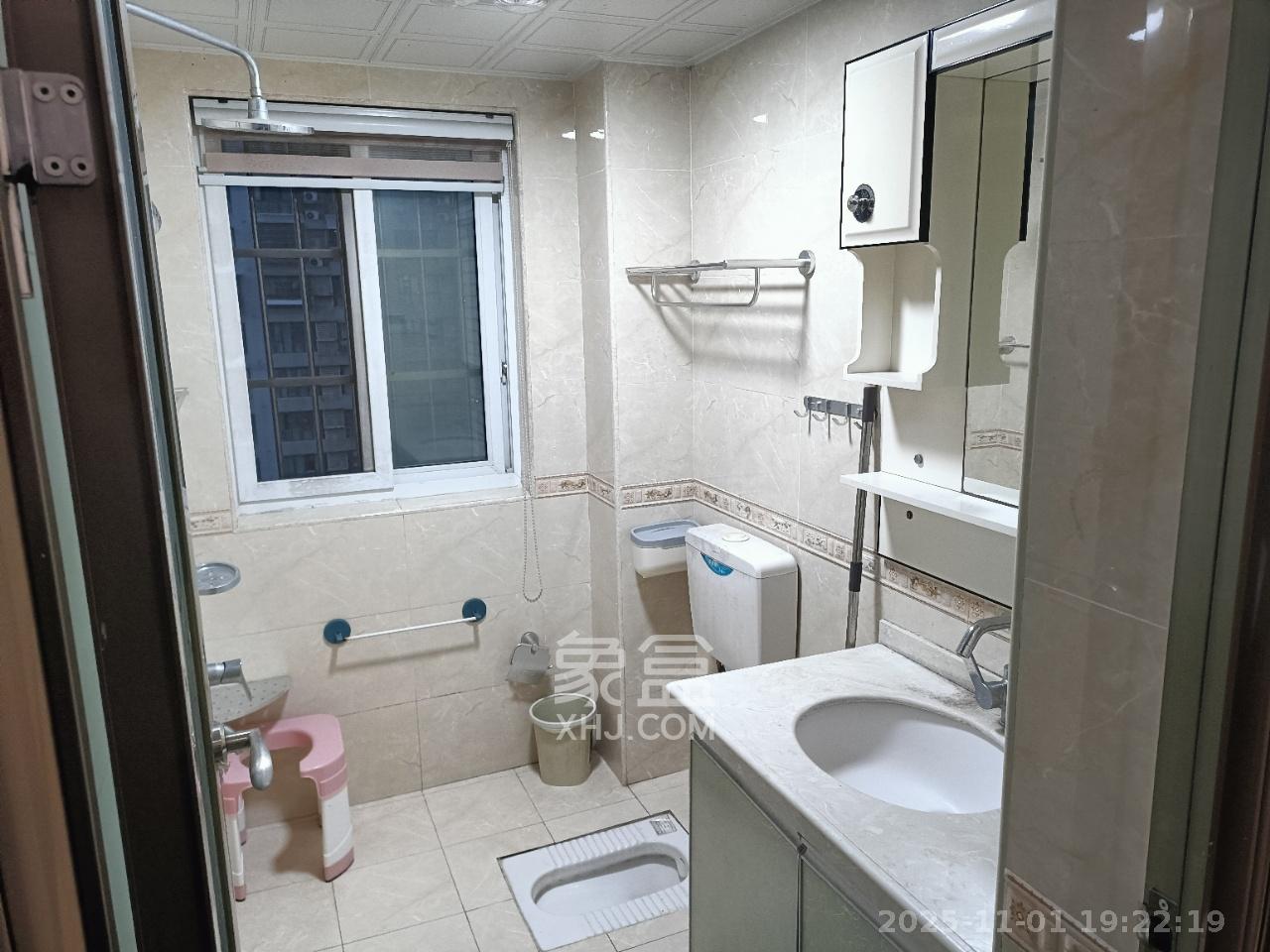 楚天世纪城东苑  3室2厅1卫    1900.0元/月室内图