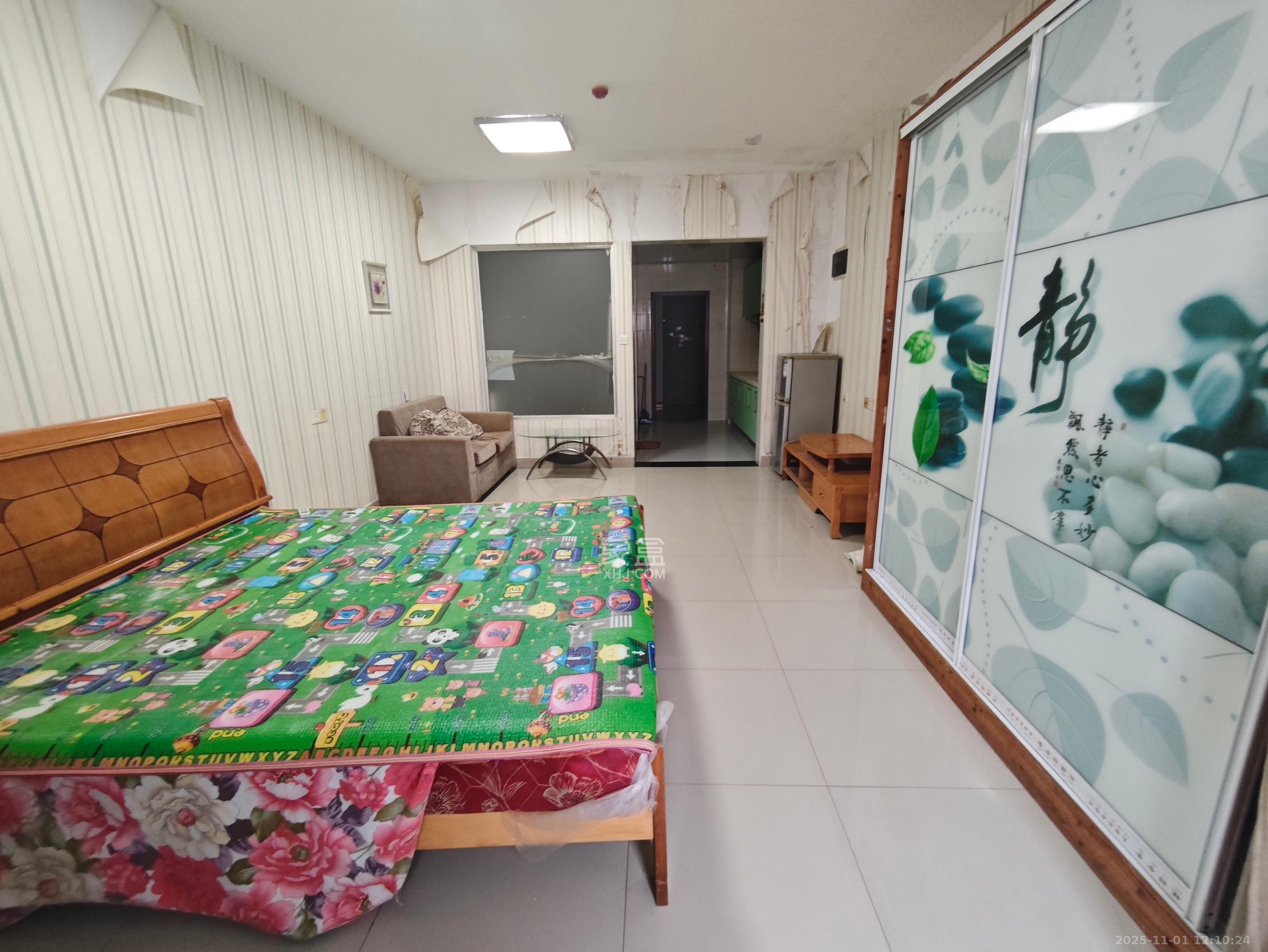 上河国际F座  1室1厅1卫    1500.0元/月