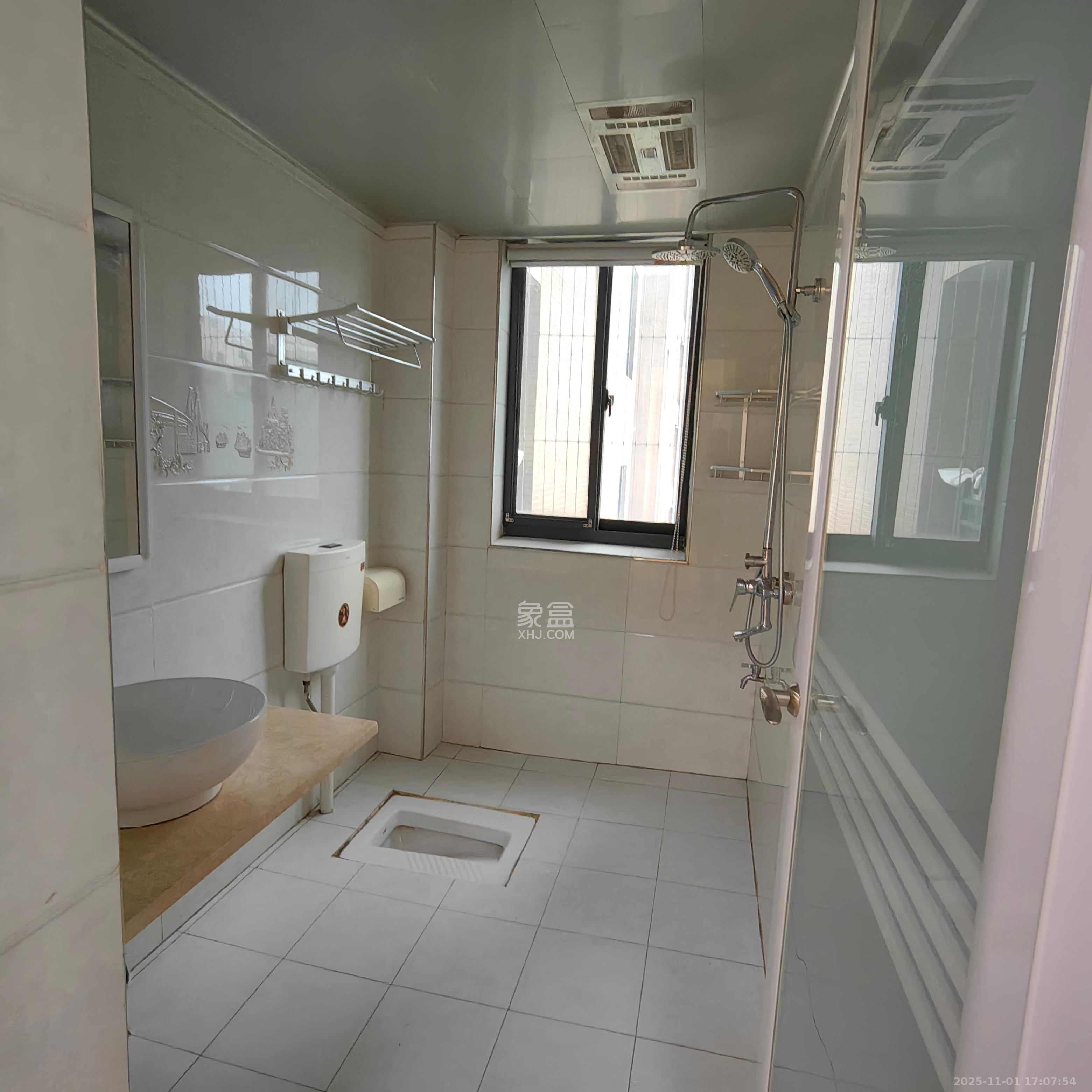 申湘宽境 3室2厅2卫 1800.0元/月 申湘宽境 3室2厅2卫 1800.0元/月室内图