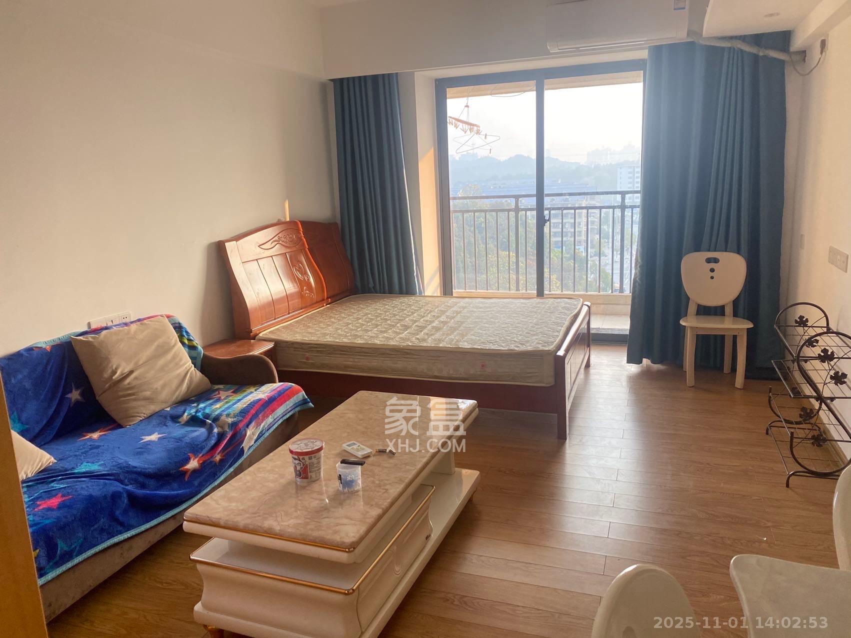 荣泰广场 1室1厅1卫 1500.0元/月 荣泰广场 1室1厅1卫 1500.0元/月室内图