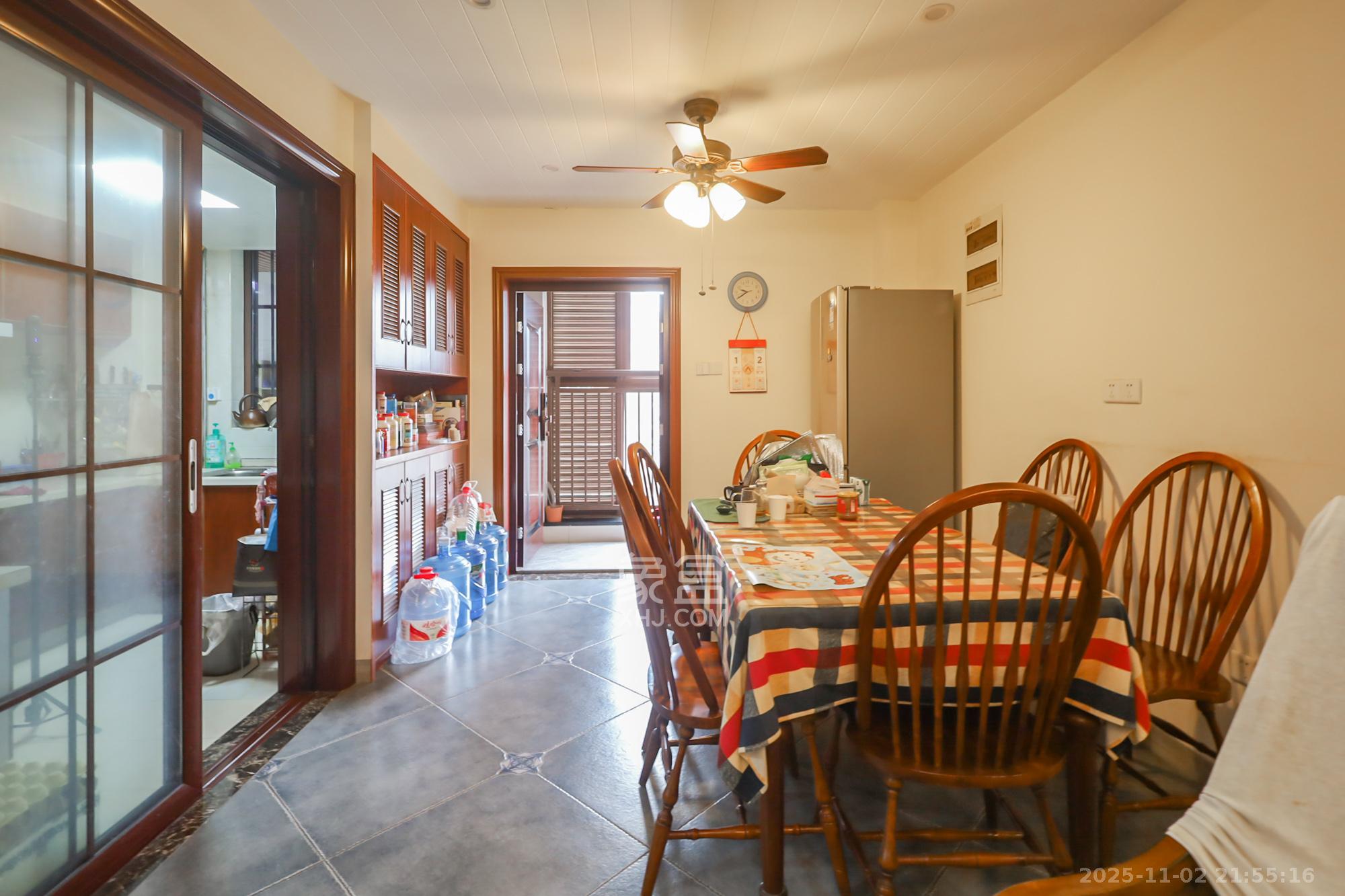 世茂铂翠湾二期  4室2厅2卫    218.0万其他