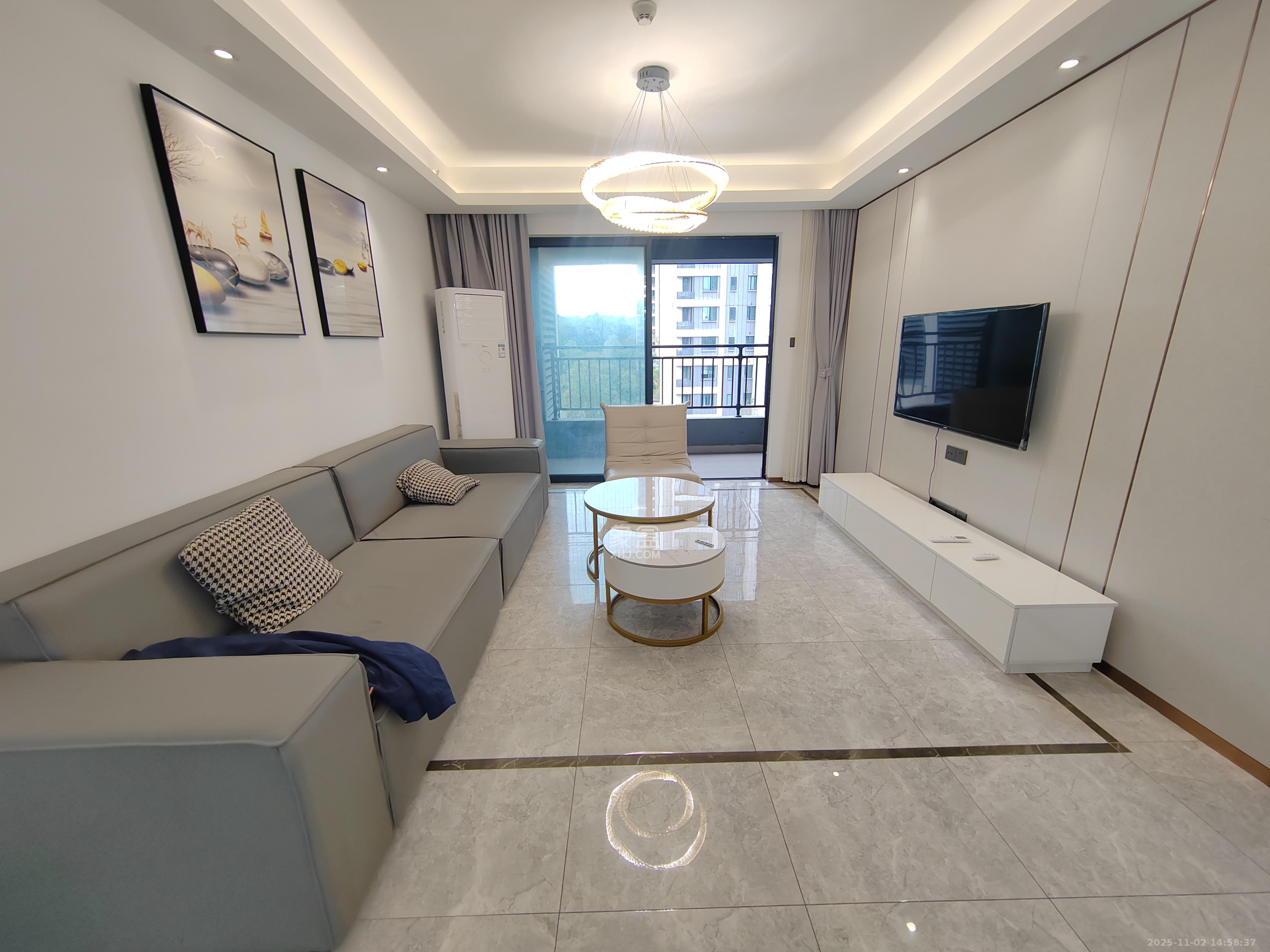 梅溪悦章  3室2厅2卫    3800.0元/月室内图