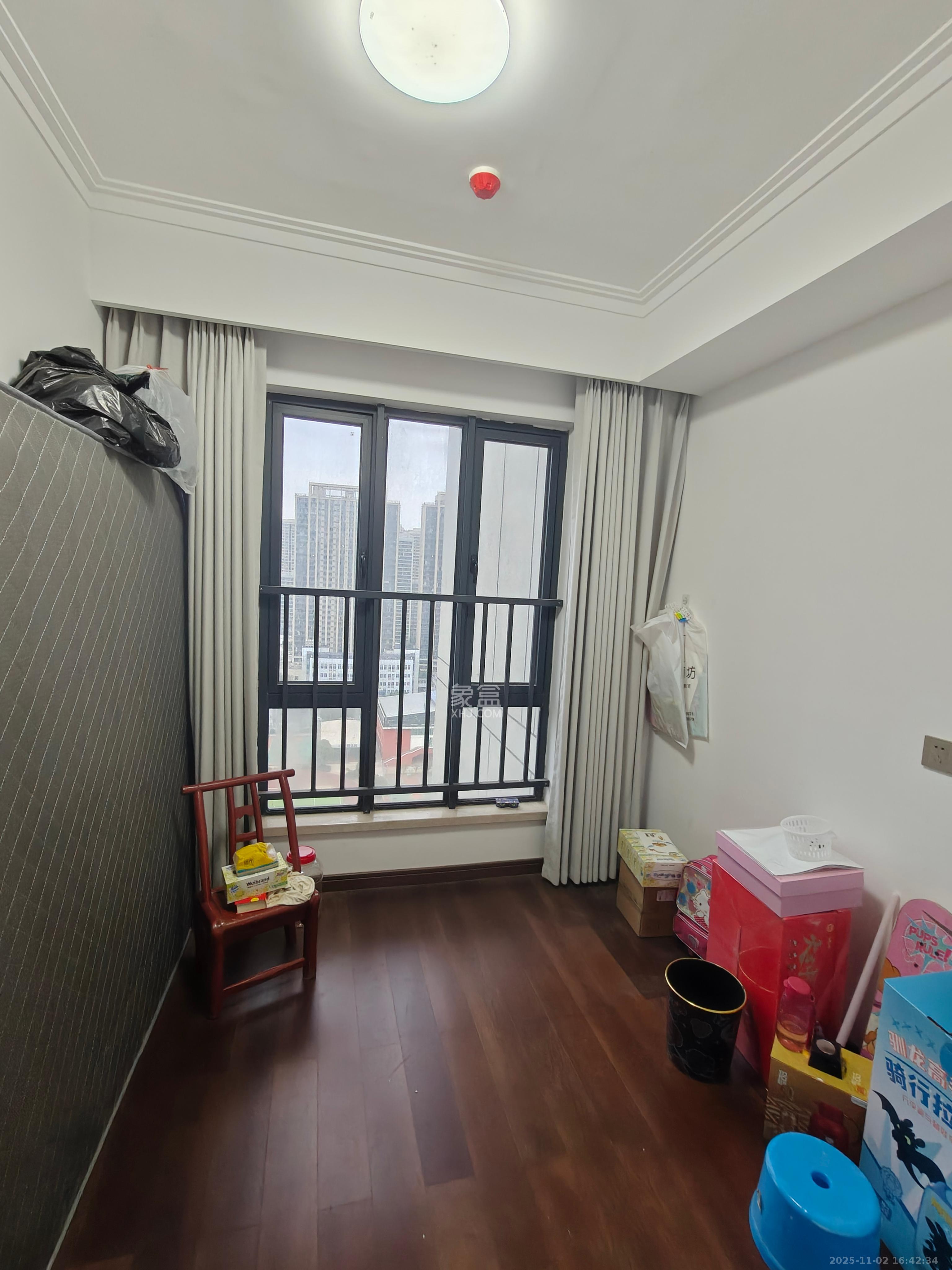 绿地长沙城际空间站（绿地新里佳苑）  4室2厅2卫    3500.0元/月室内图