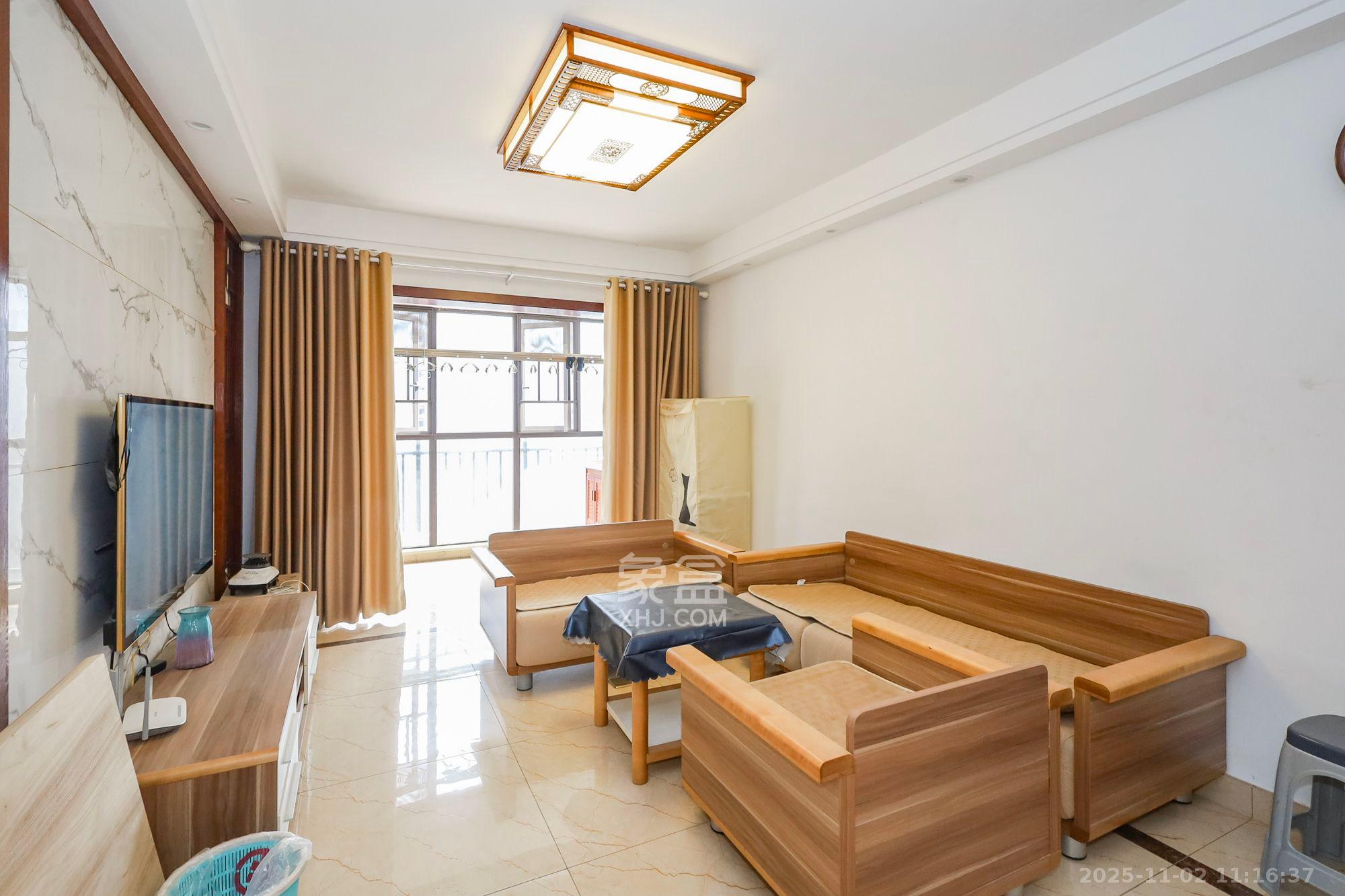 钰龙天下二期(钰龙佳园)  3室2厅2卫    2500.0元/月 钰龙天下二期(钰龙佳园)  3室2厅2卫    2500.0元/月室内图