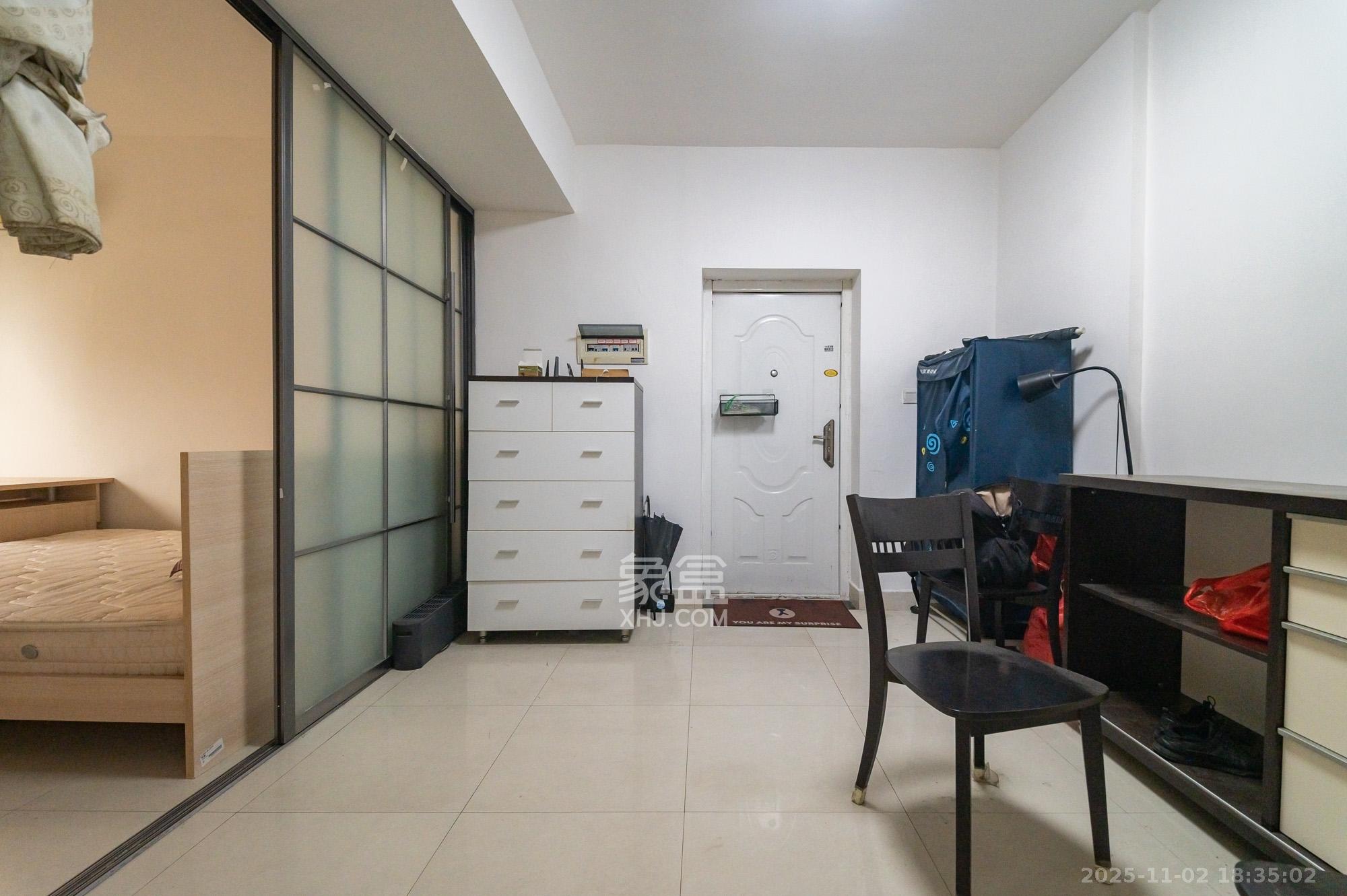 爱都（IDO）  1室1厅1卫    18.8万客厅