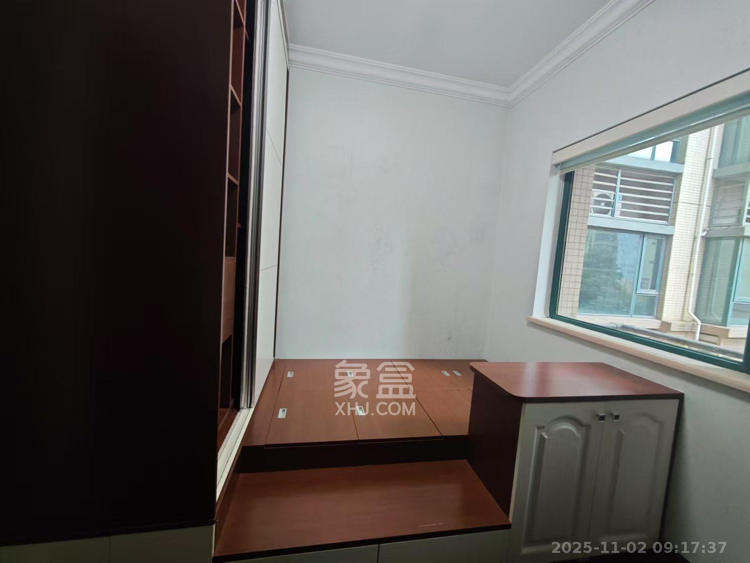 恒大翡翠华庭  3室2厅1卫    2000.0元/月室内图