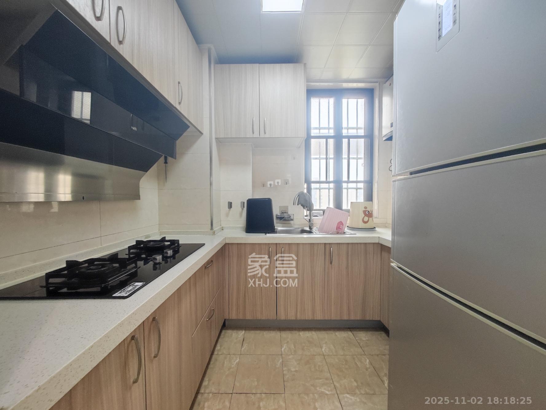 中豪城南时代（中豪南苑）  3室2厅1卫    63.8万厨房